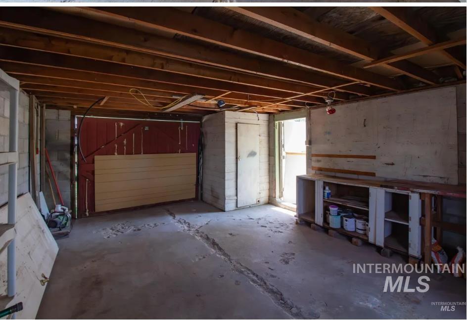 188 Morton Property Photo 8
