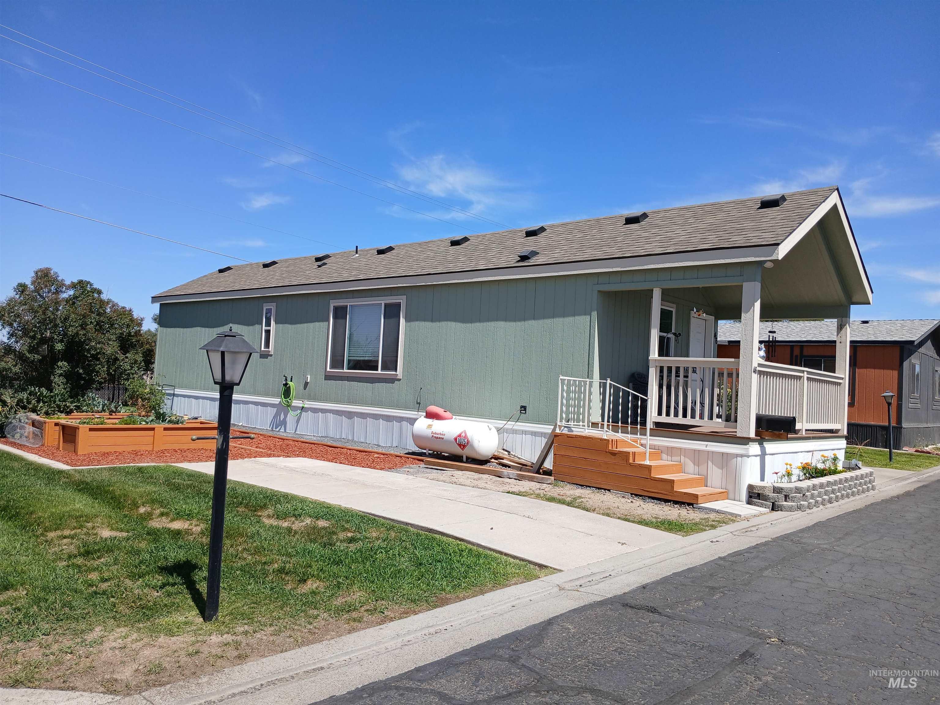 419 Fruitland Property Photo 2