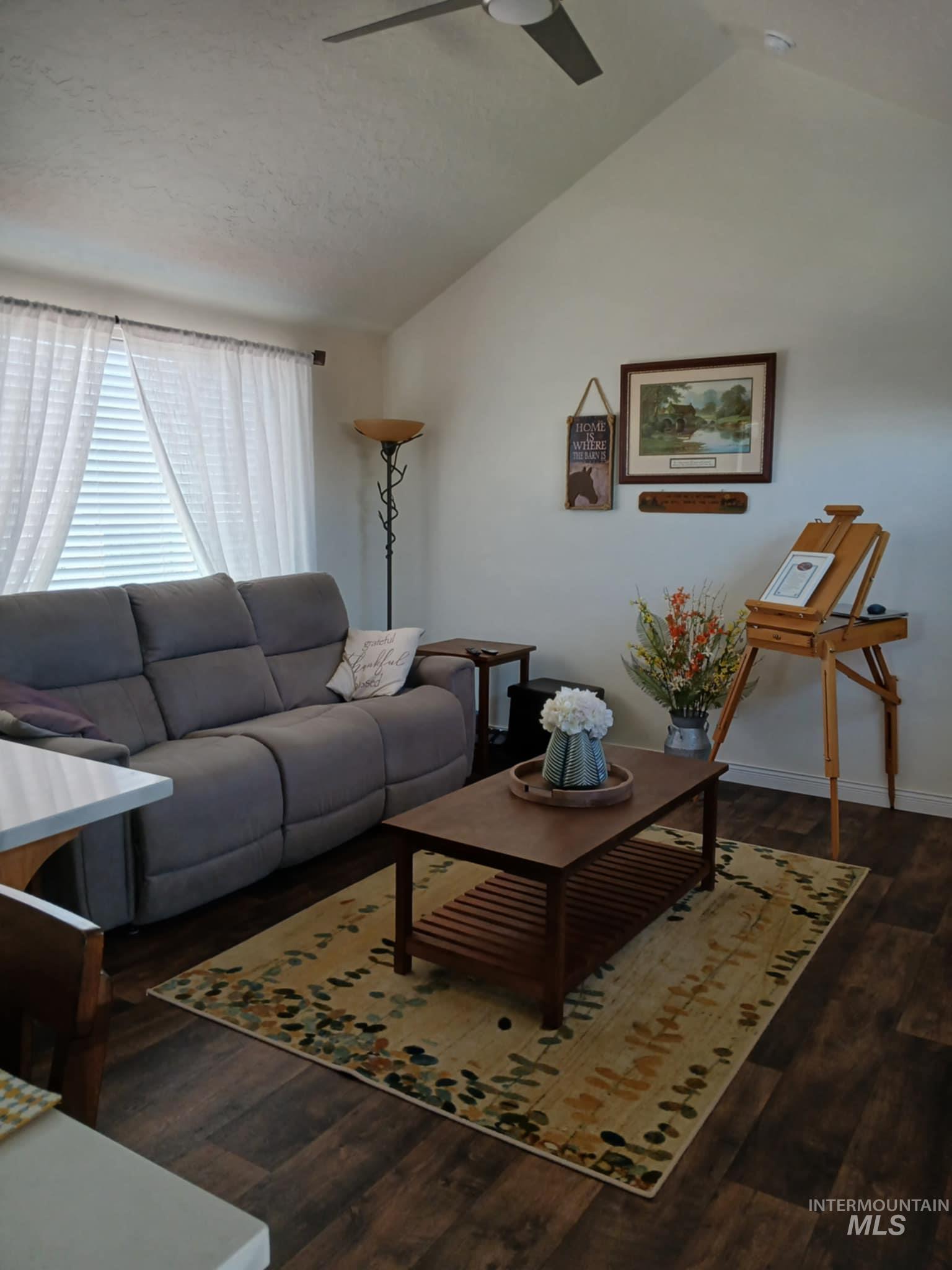 419 Fruitland Property Photo 4