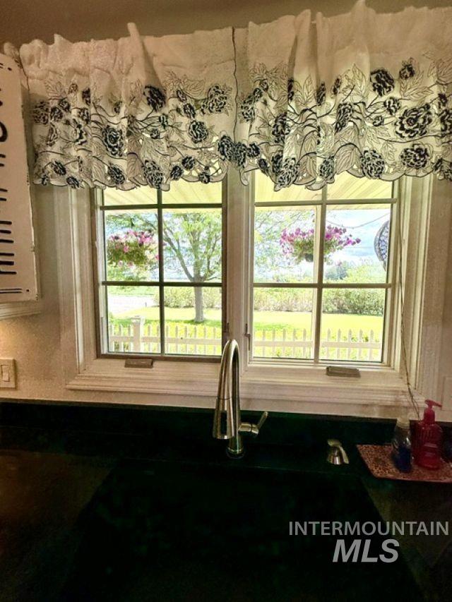 2 E 500 S Property Photo 27