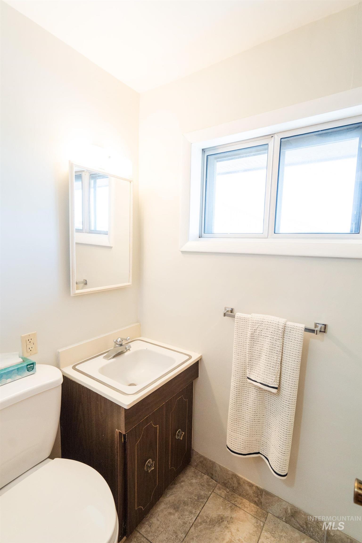451 W 200 N Property Photo 14