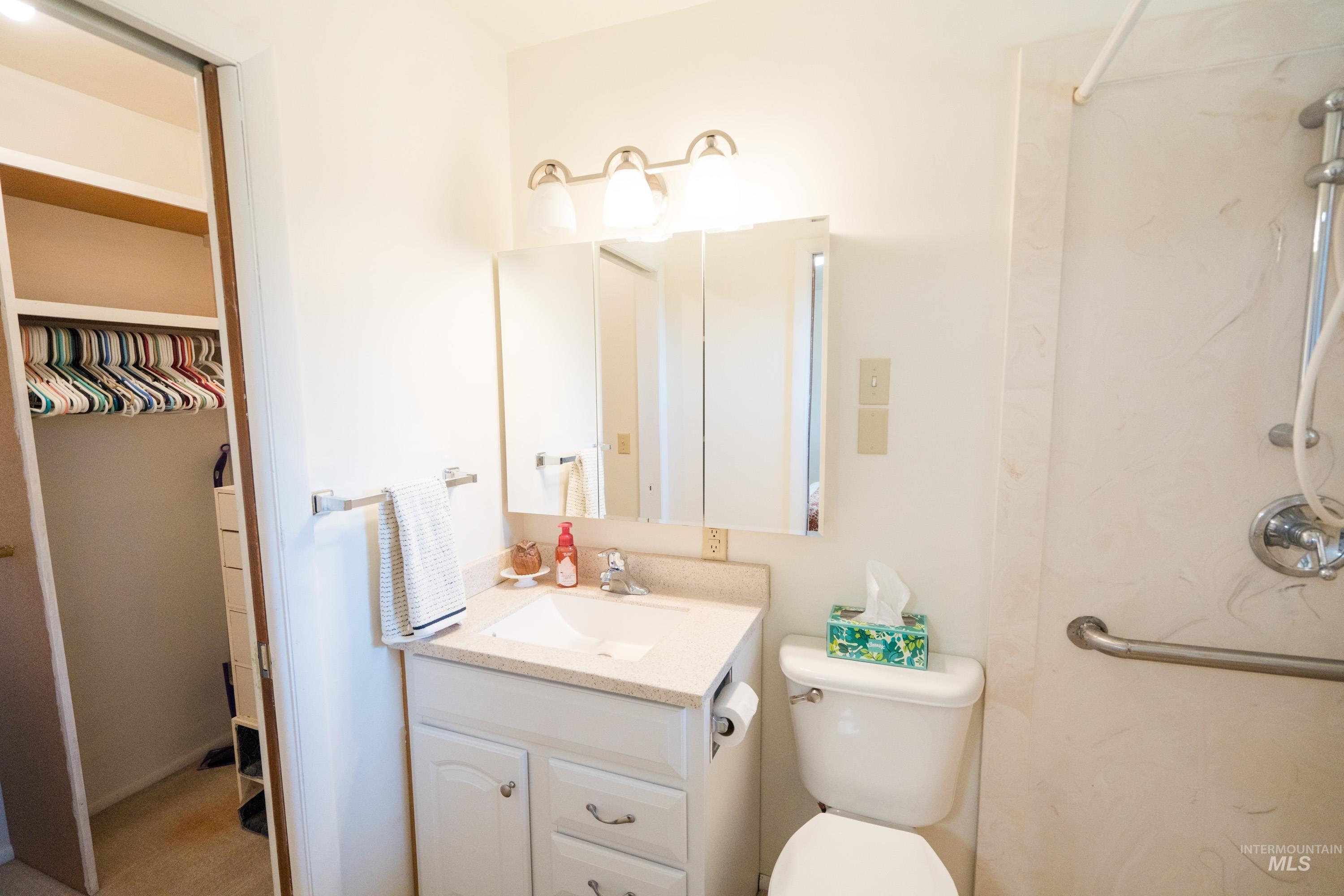 451 W 200 N Property Photo 21
