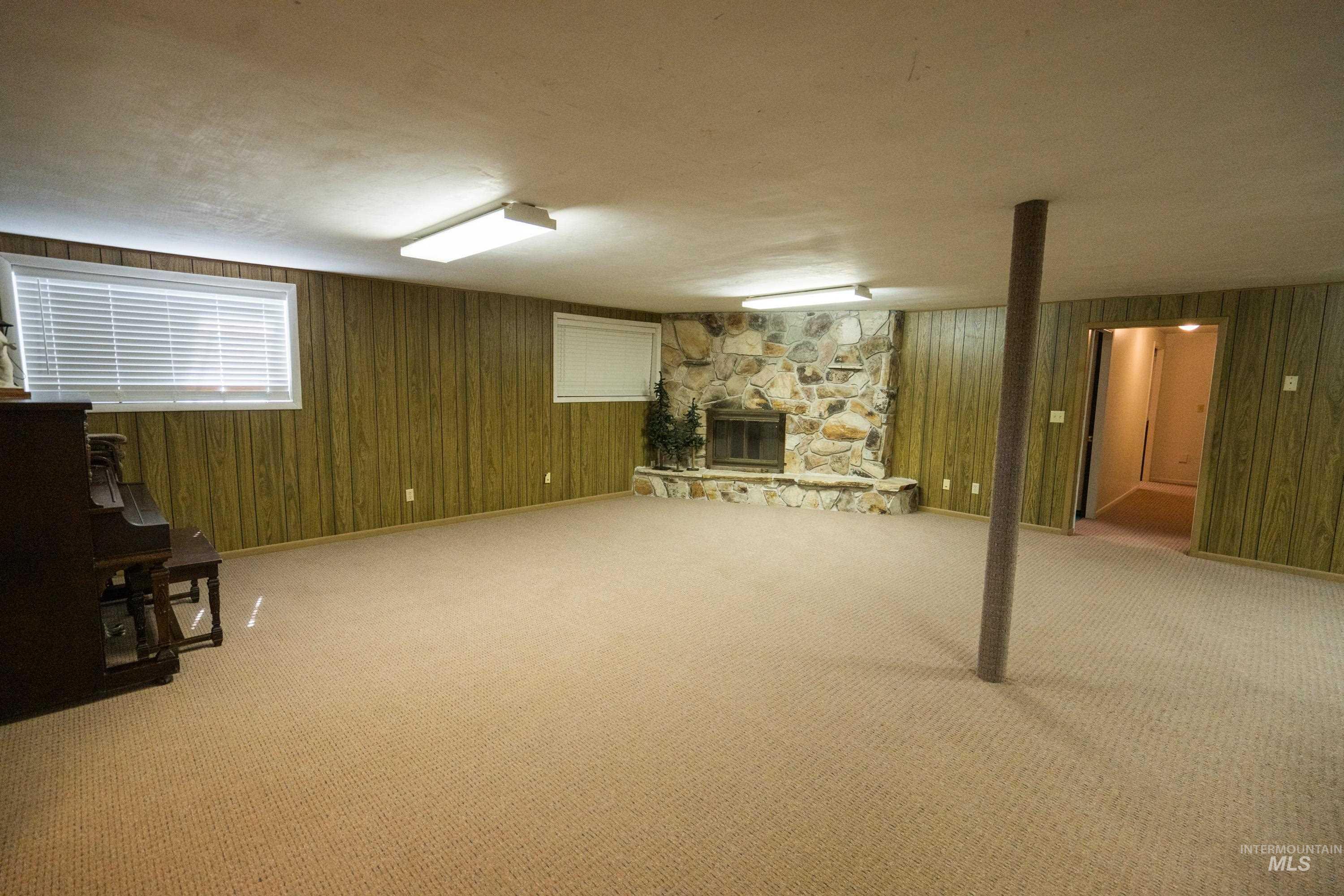 451 W 200 N Property Photo 22