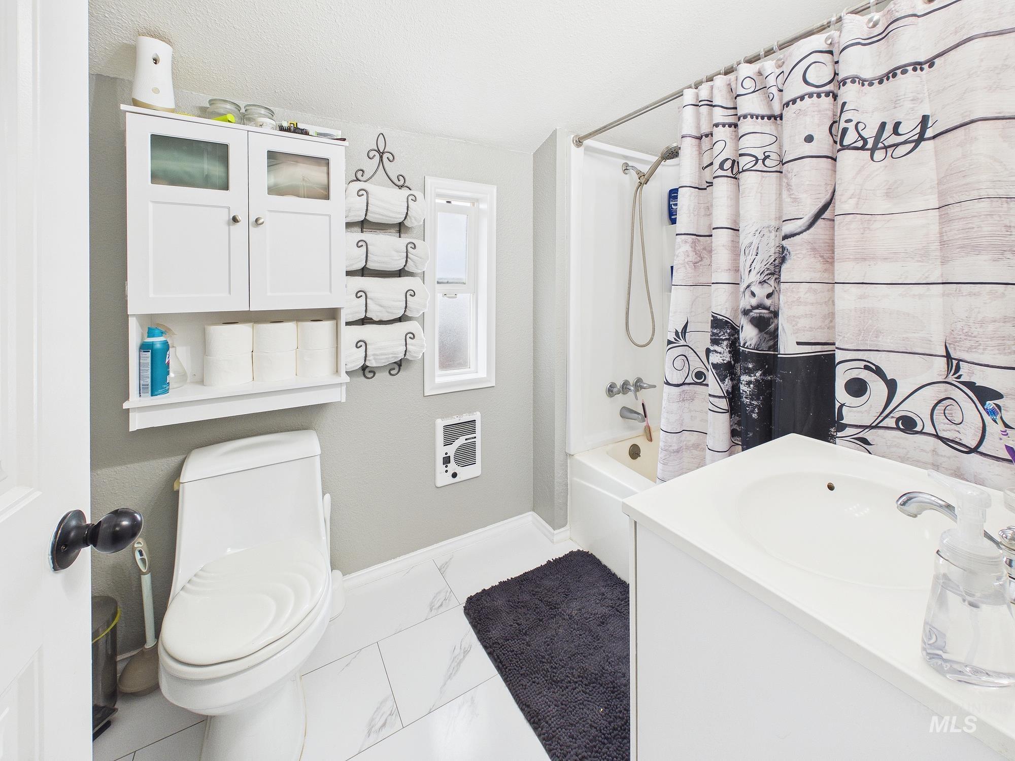 2133 Hollywood Blvd Property Photo 13
