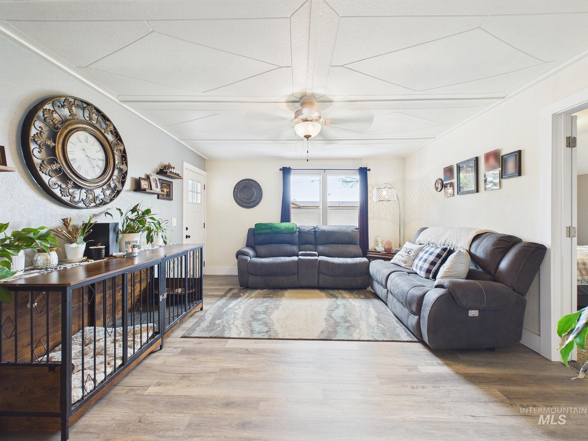2133 Hollywood Blvd Property Photo 15