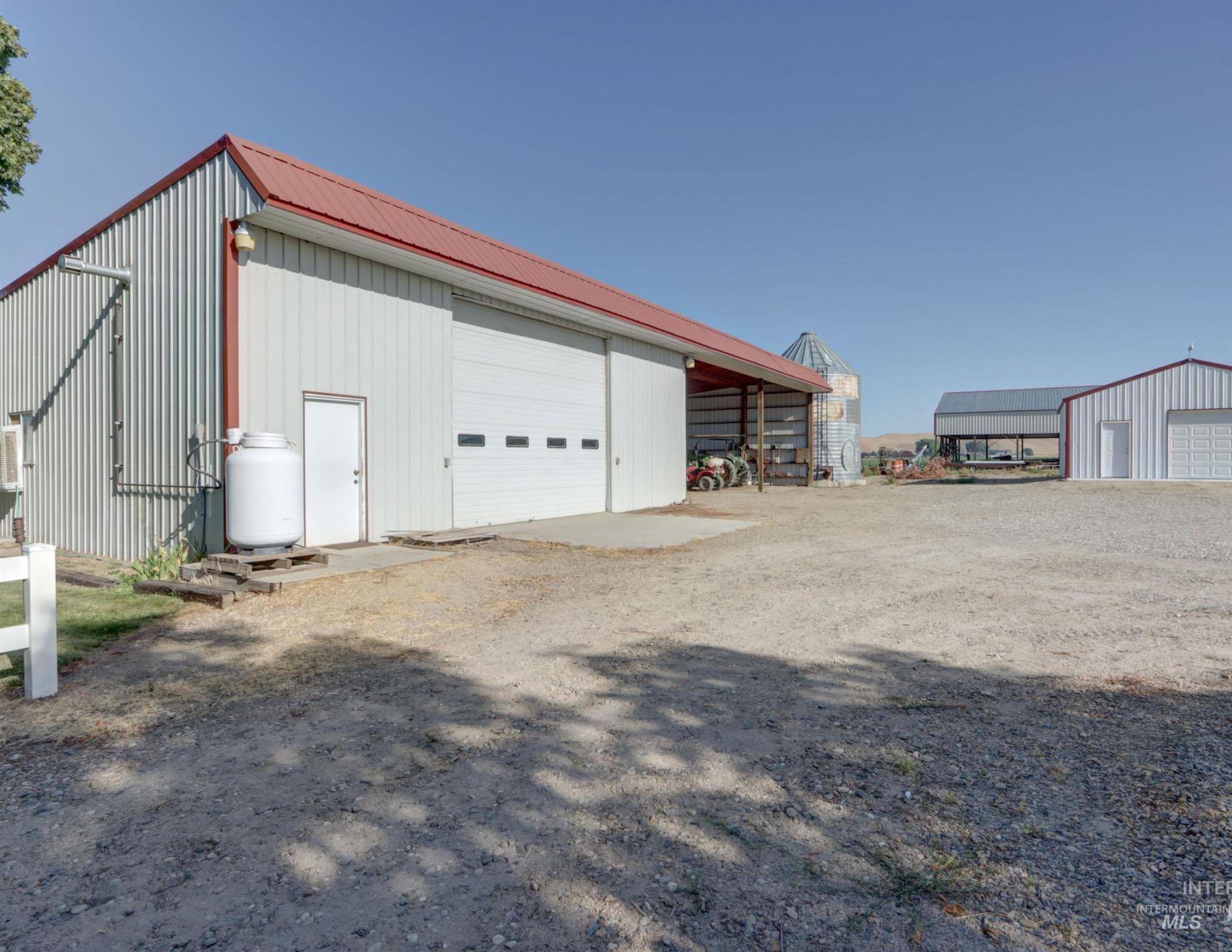 350 E Central Rd. Property Photo 6