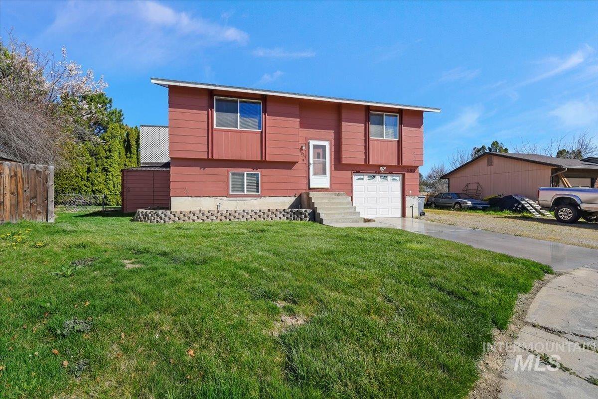 2811 Apollo Place Property Photo 4