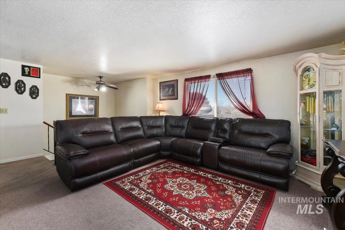 2811 Apollo Place Property Photo 7