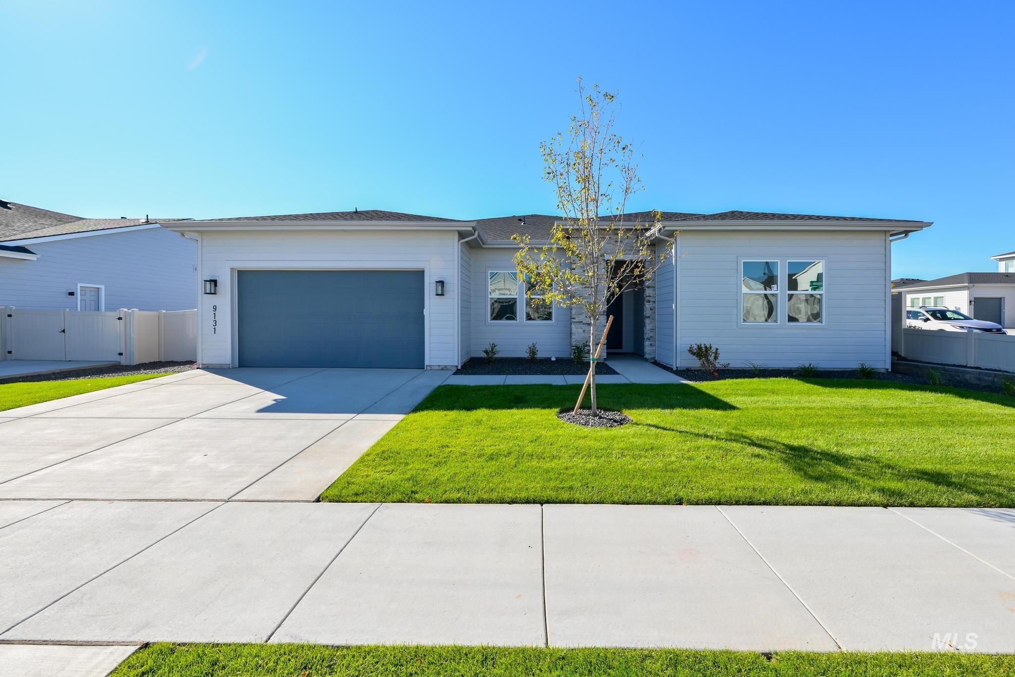 9131 W Moonglade St Property Photo 1