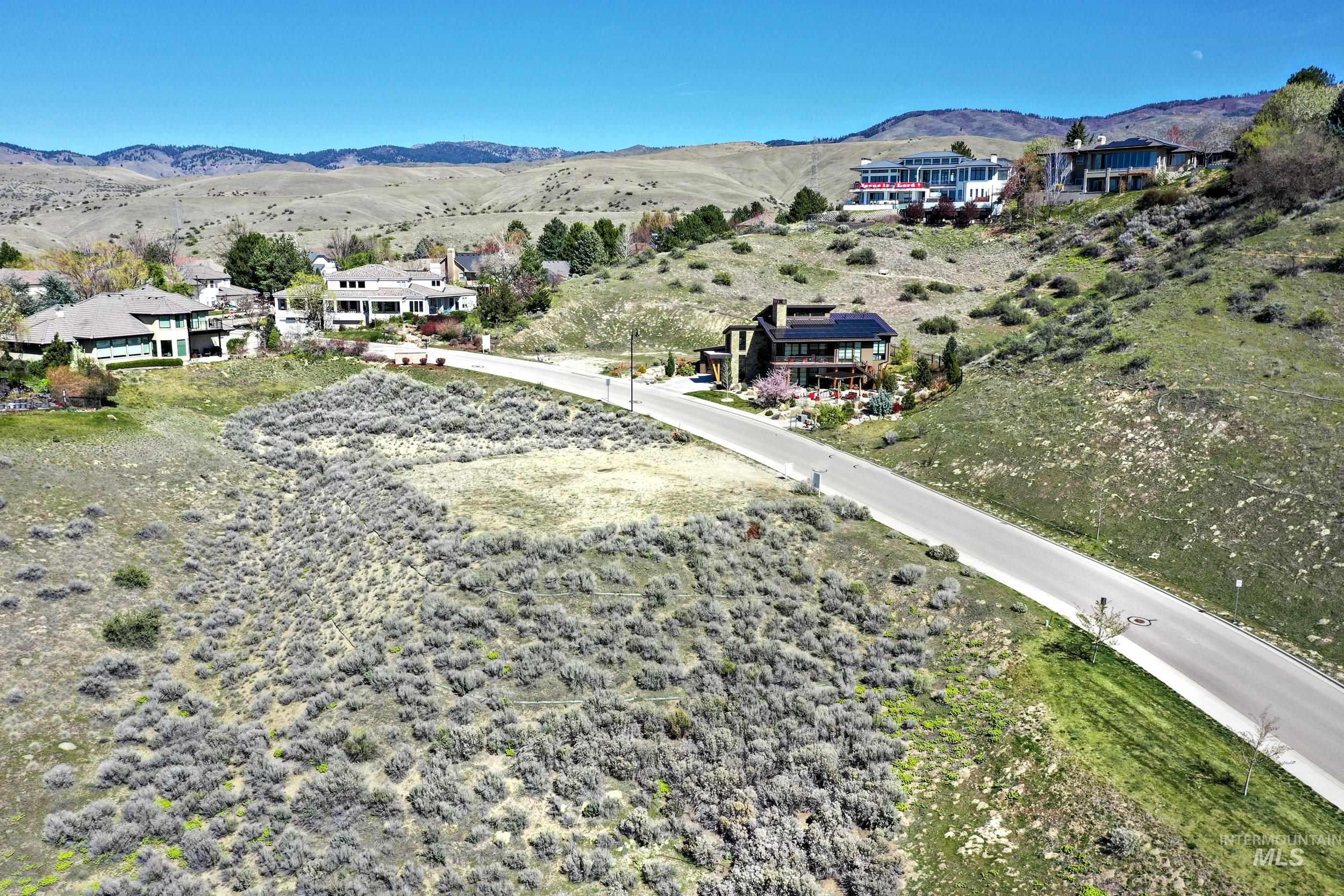 4335 N Sandpoint Way Property Photo 3