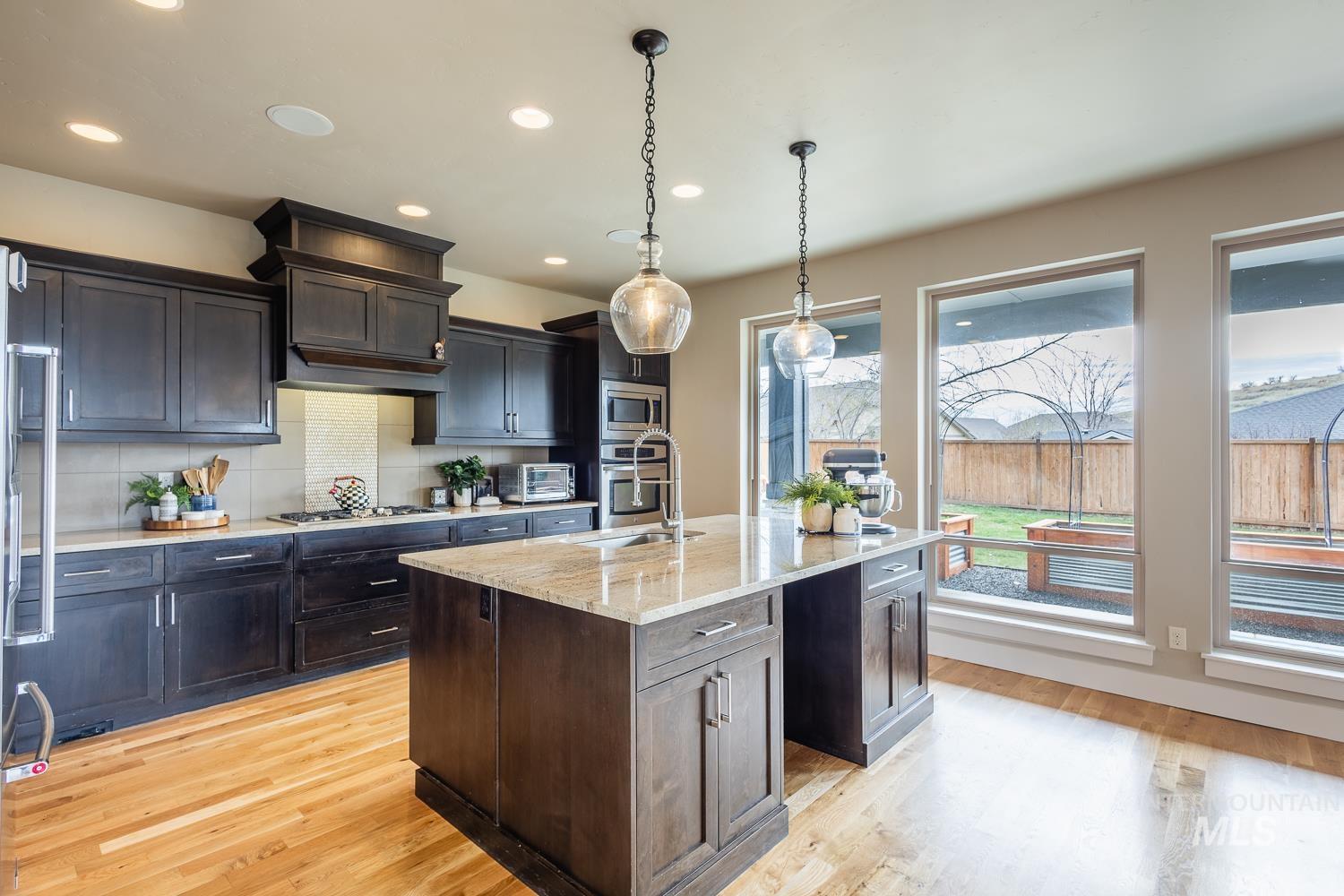 4545 W Sage Creek Drive Property Photo 8