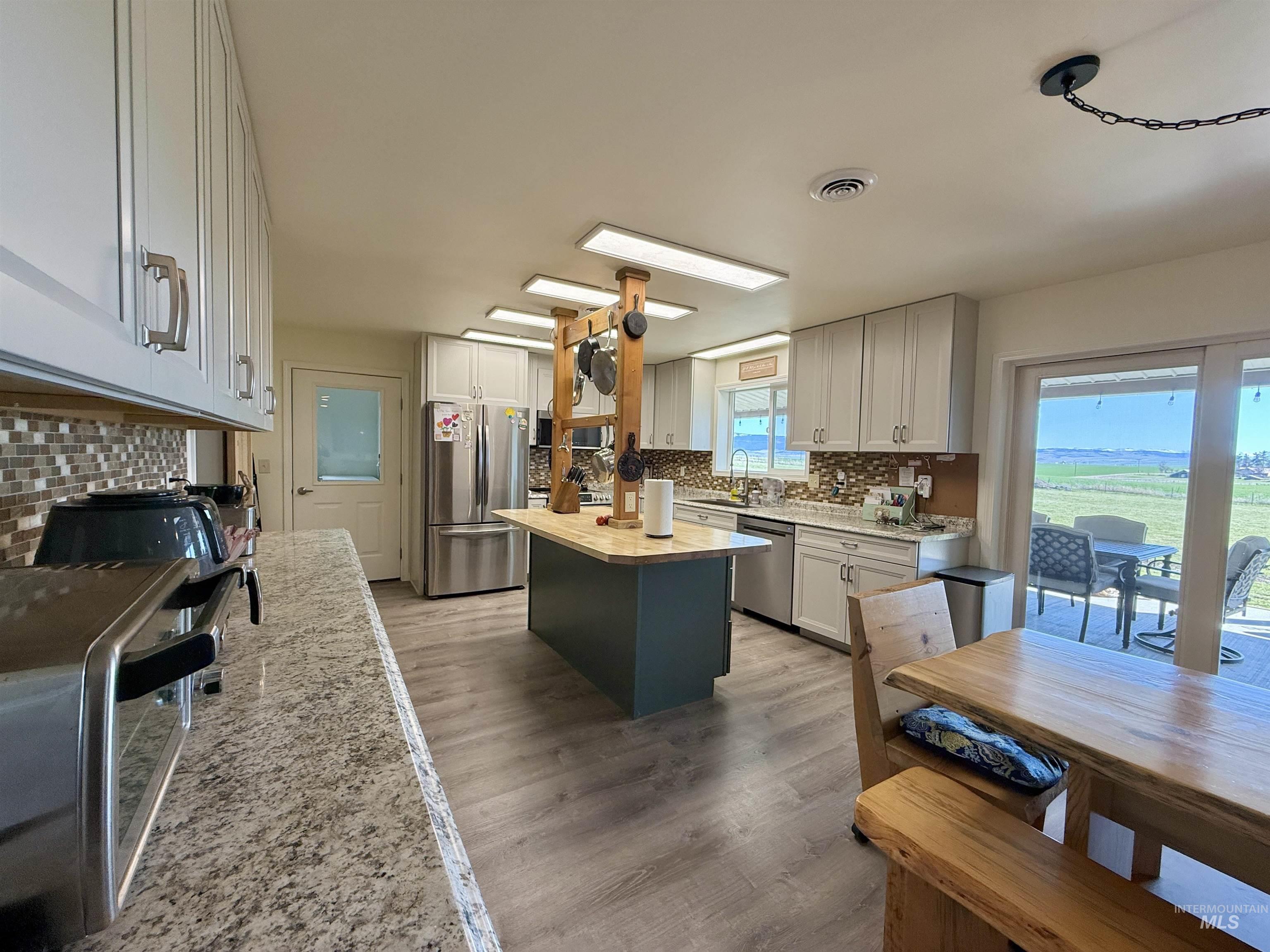 232 Camas Rd. Property Photo 17