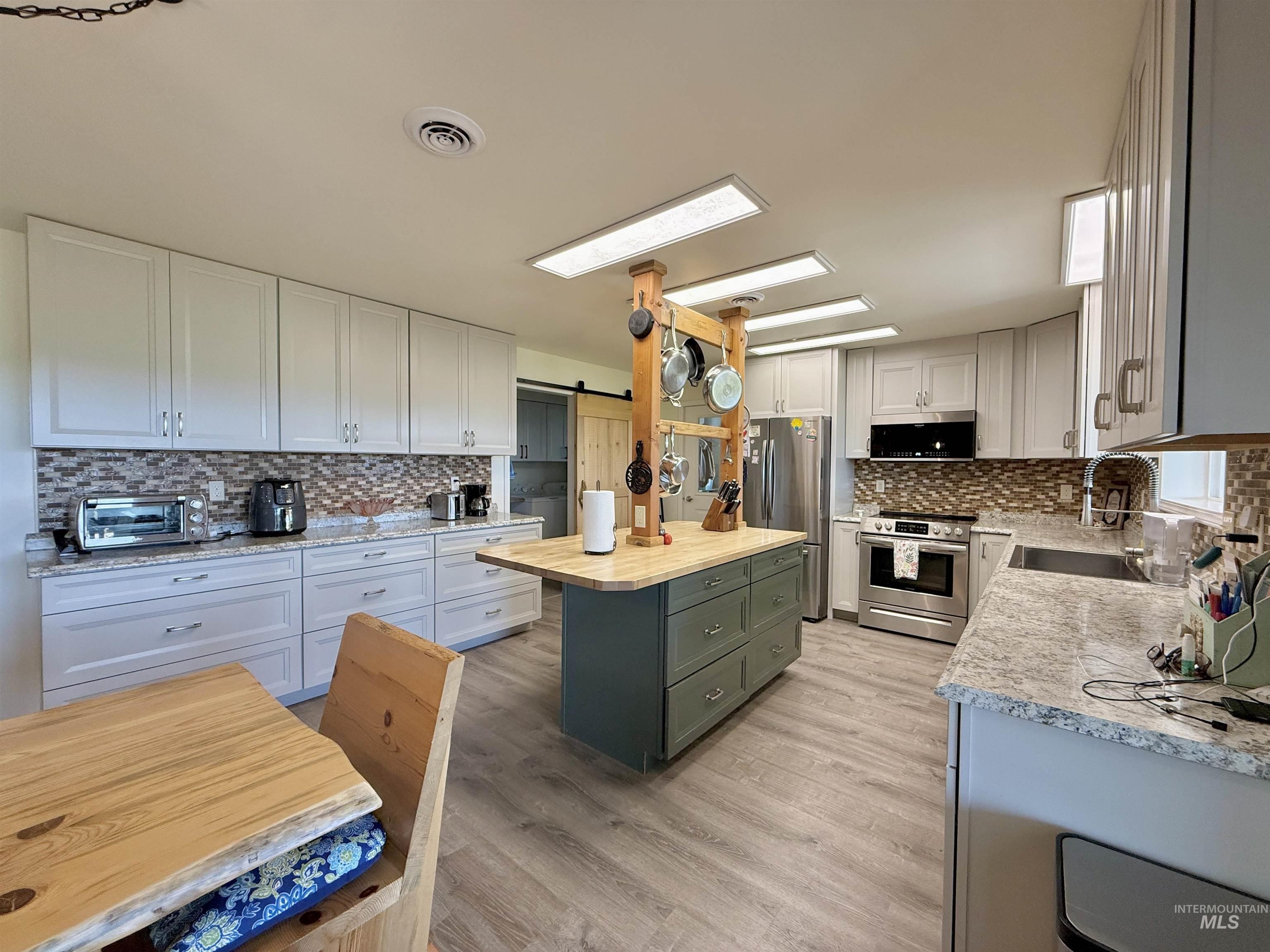 232 Camas Rd. Property Photo 20