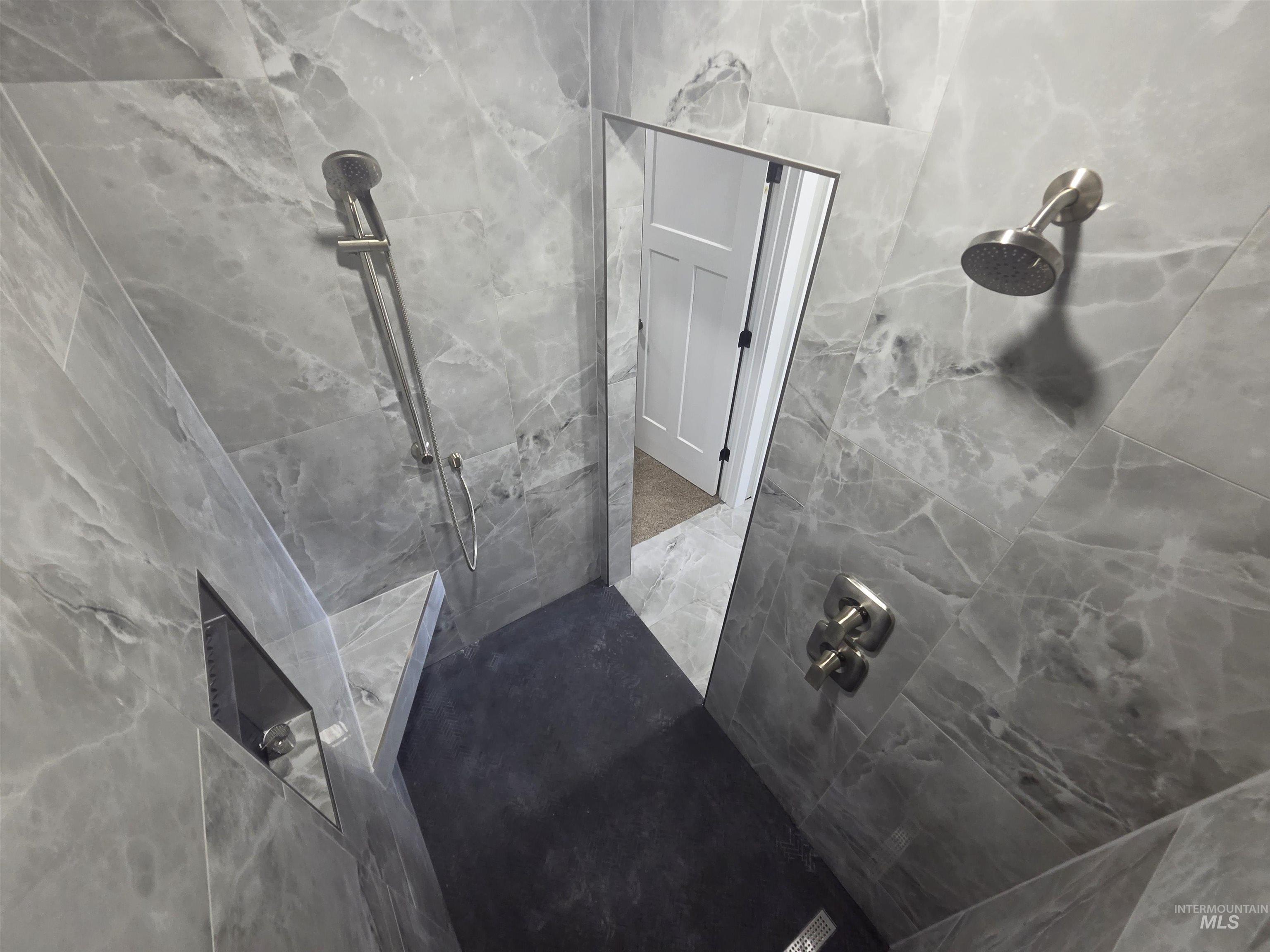 40 Lakeside Loop Property Photo 6