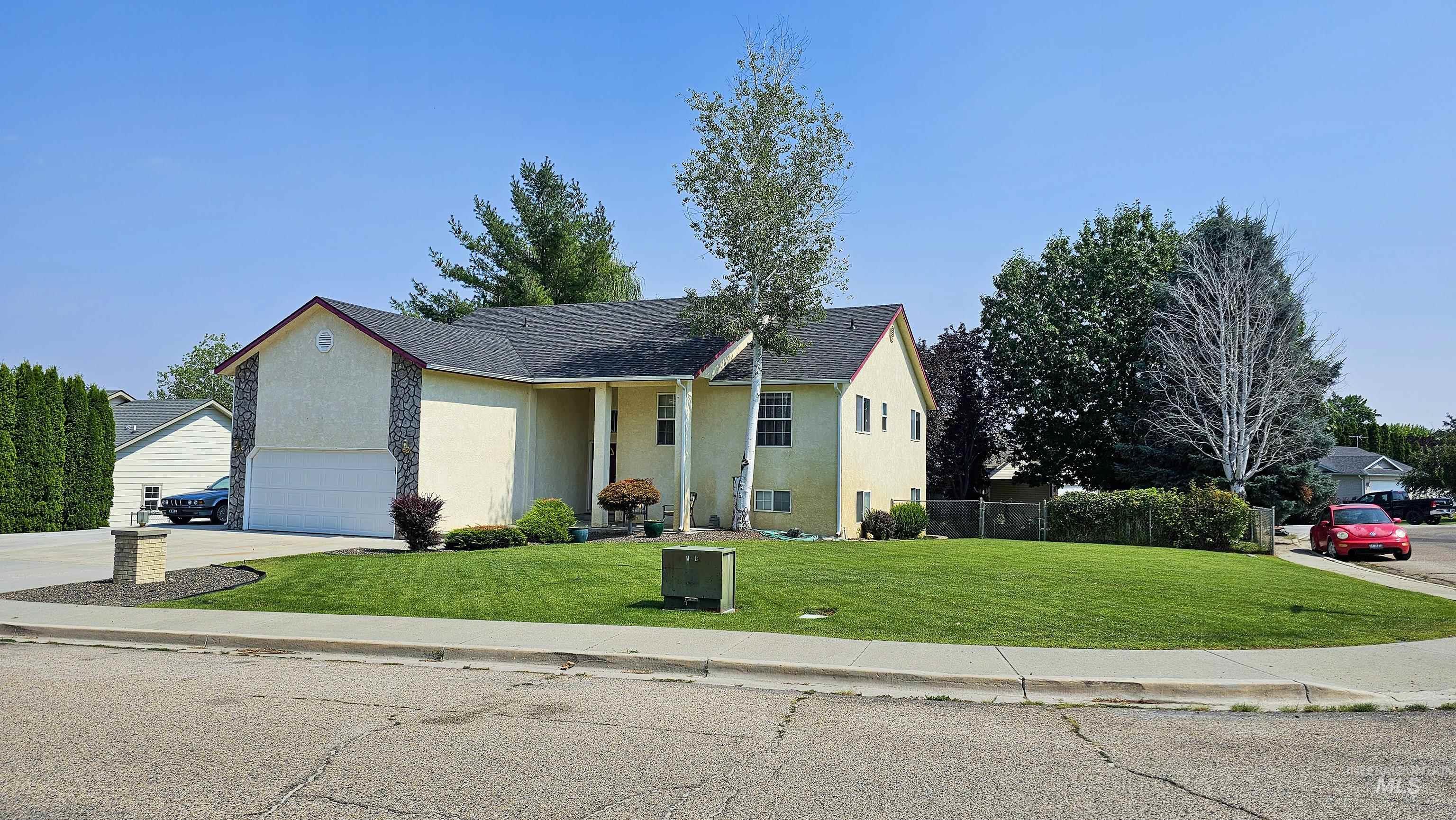 875 Hughes Drive Property Photo 1