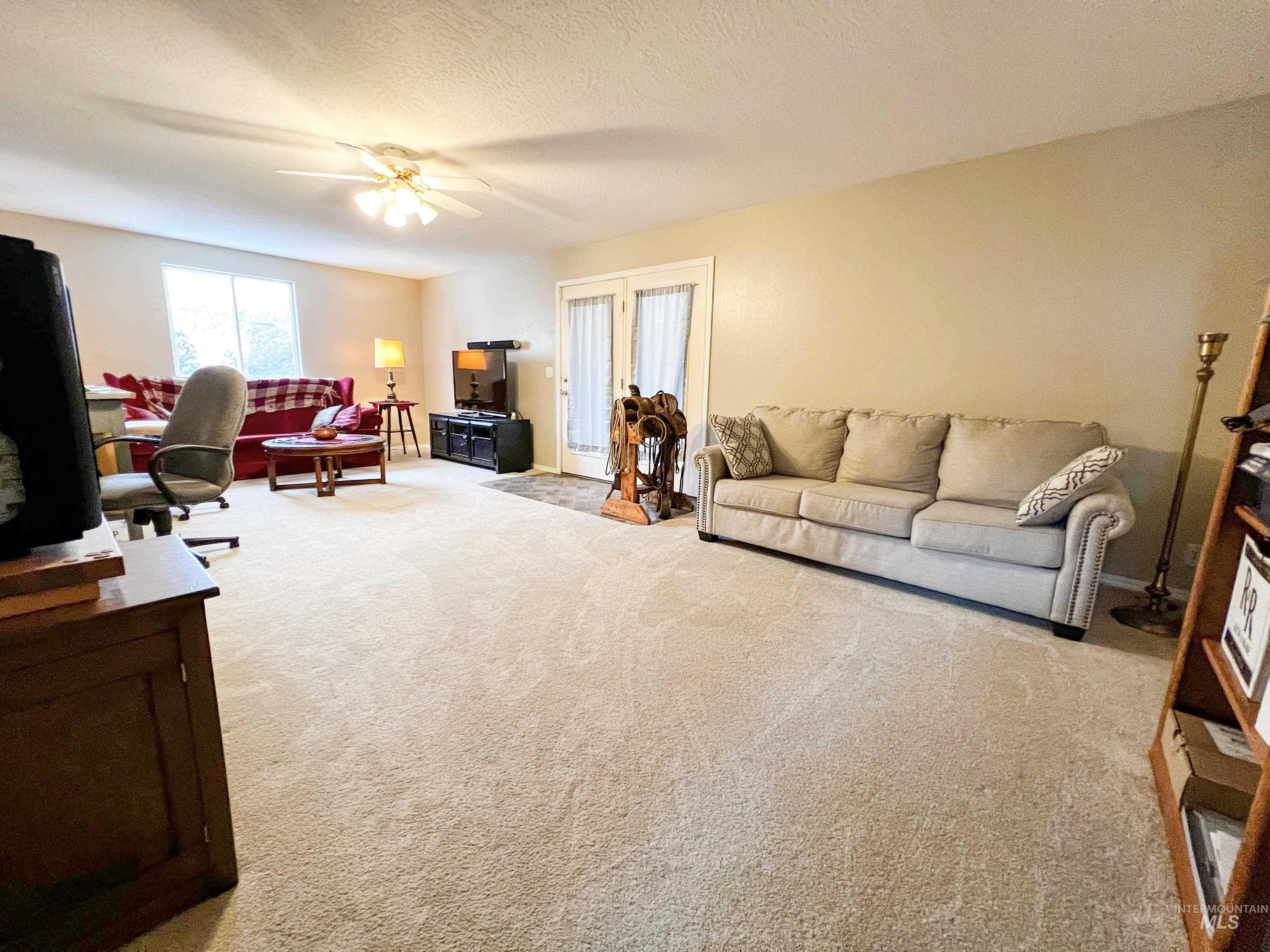 875 Hughes Drive Property Photo 16