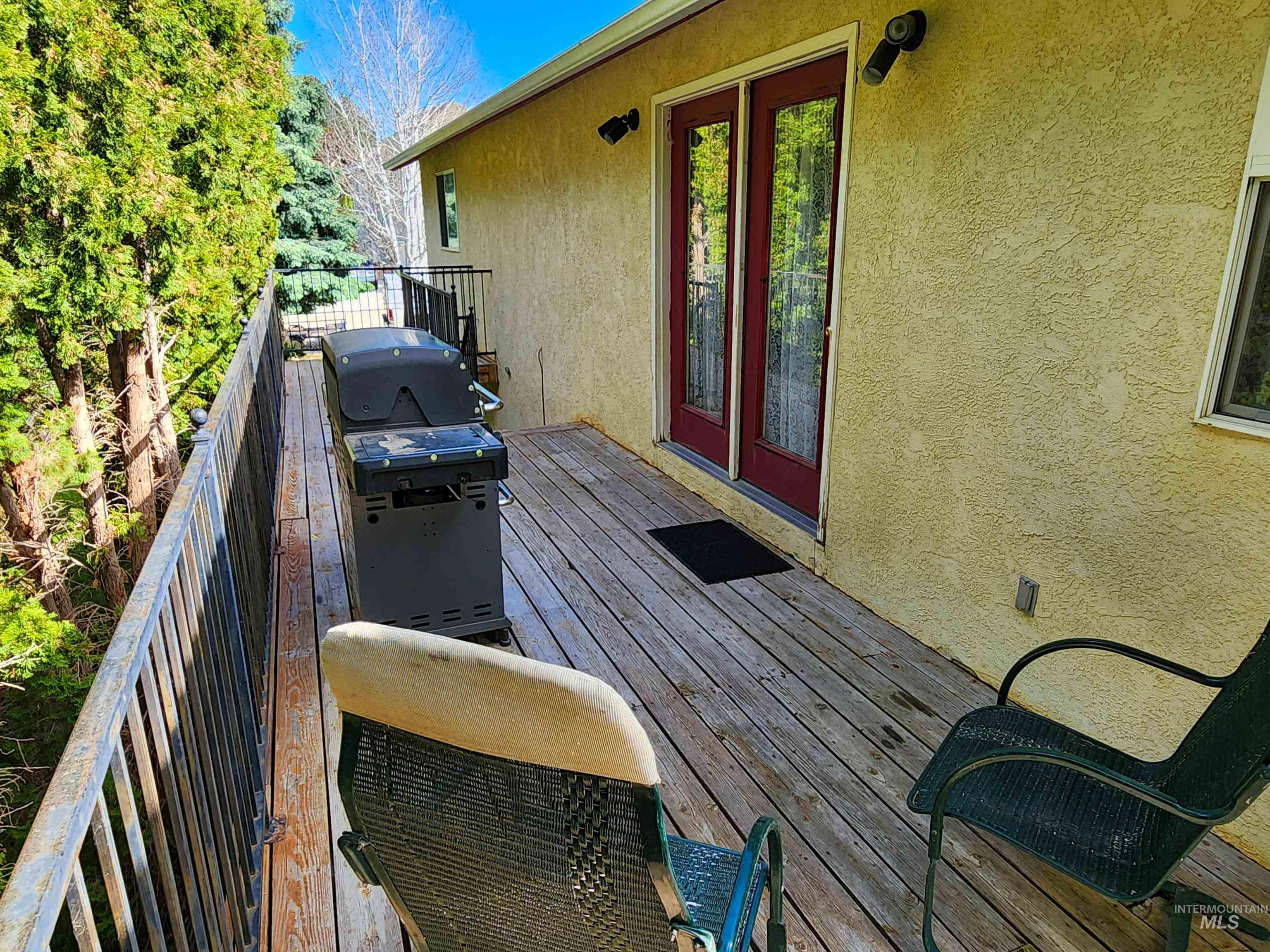 875 Hughes Drive Property Photo 22