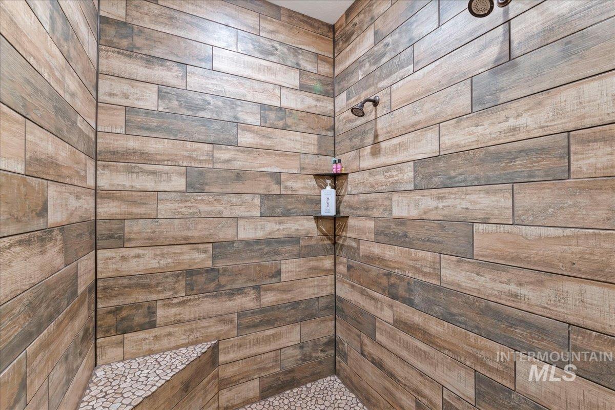 5225 Hidden Hollow Ln Property Photo 30