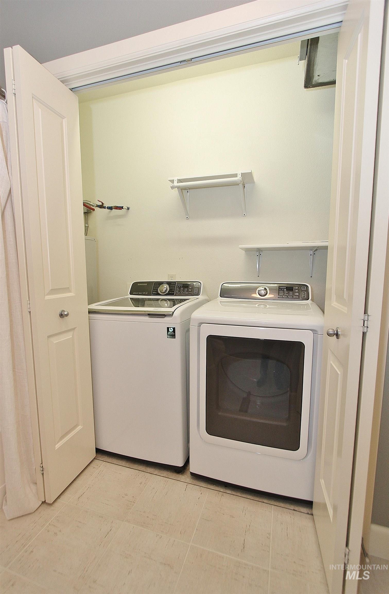 406 S 13th Property Photo 12