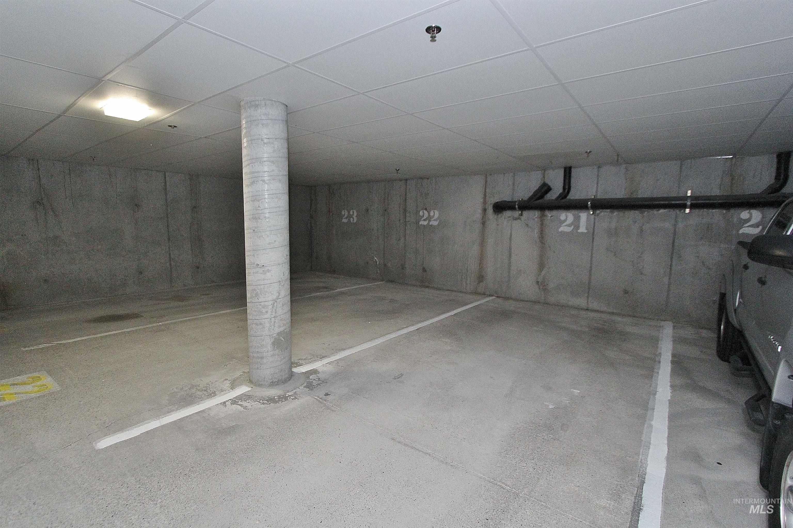 406 S 13th Property Photo 18