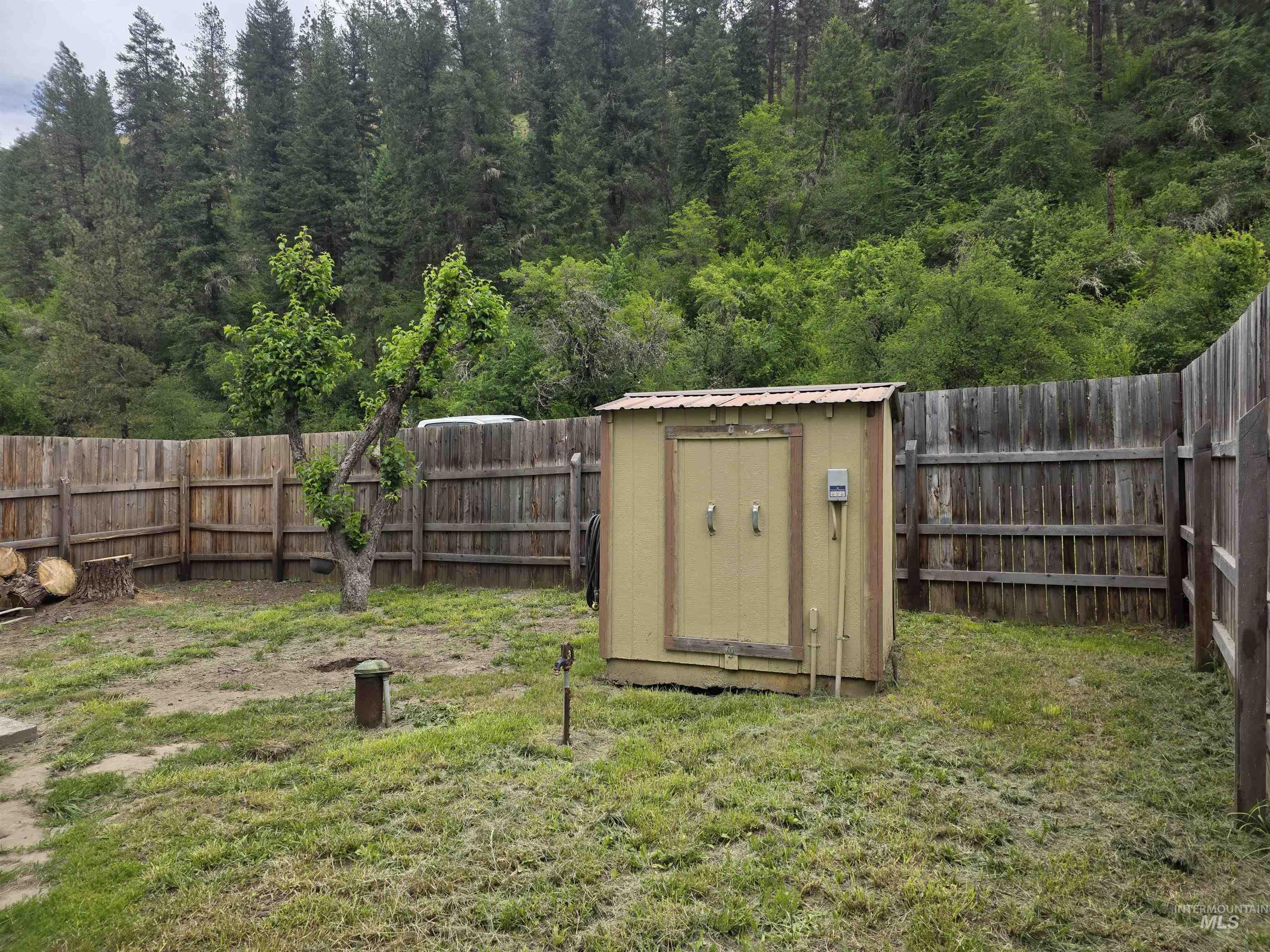 3745 Hwy 13 Property Photo 9