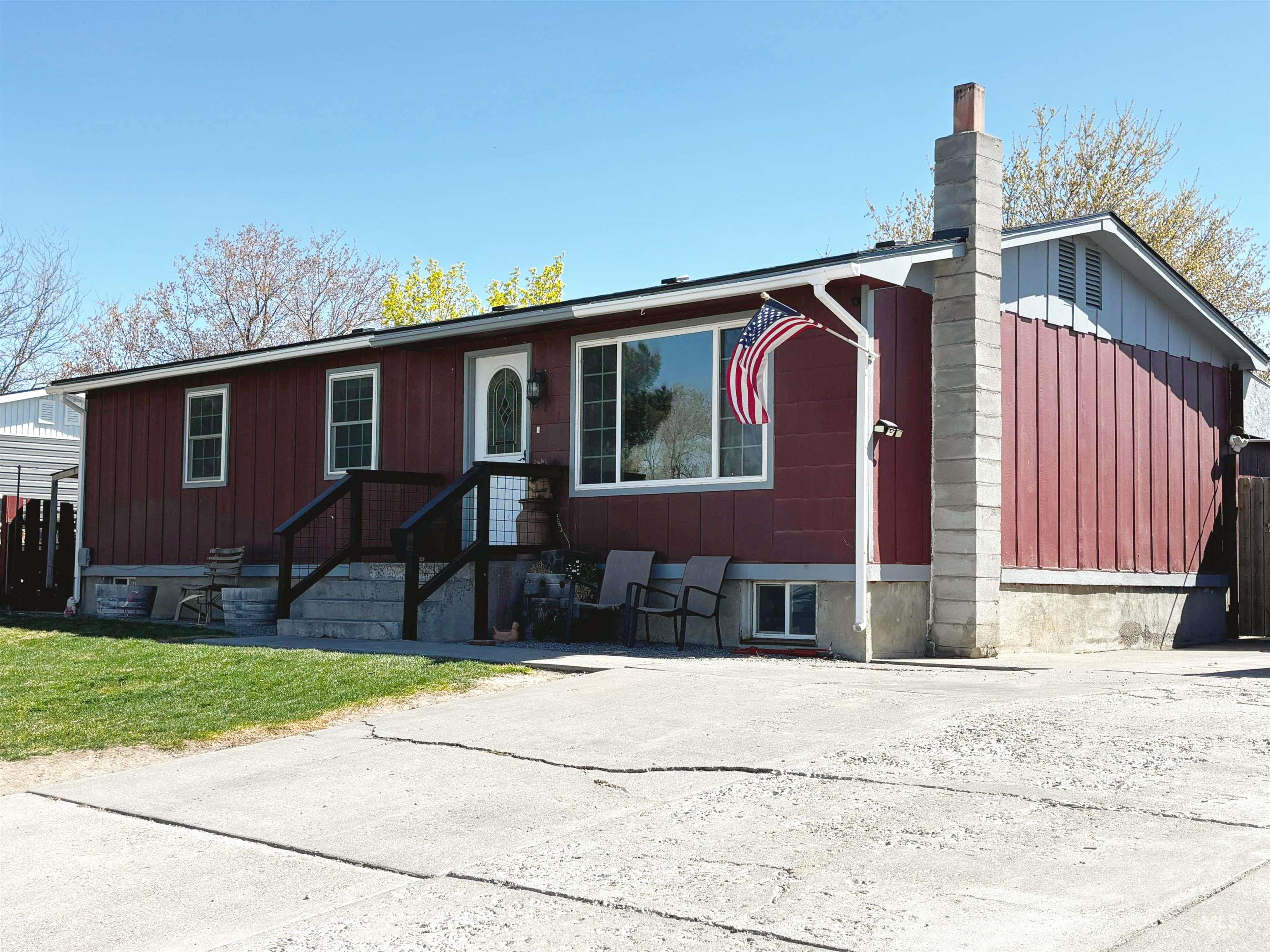2217 E 4000 N Property Photo 1