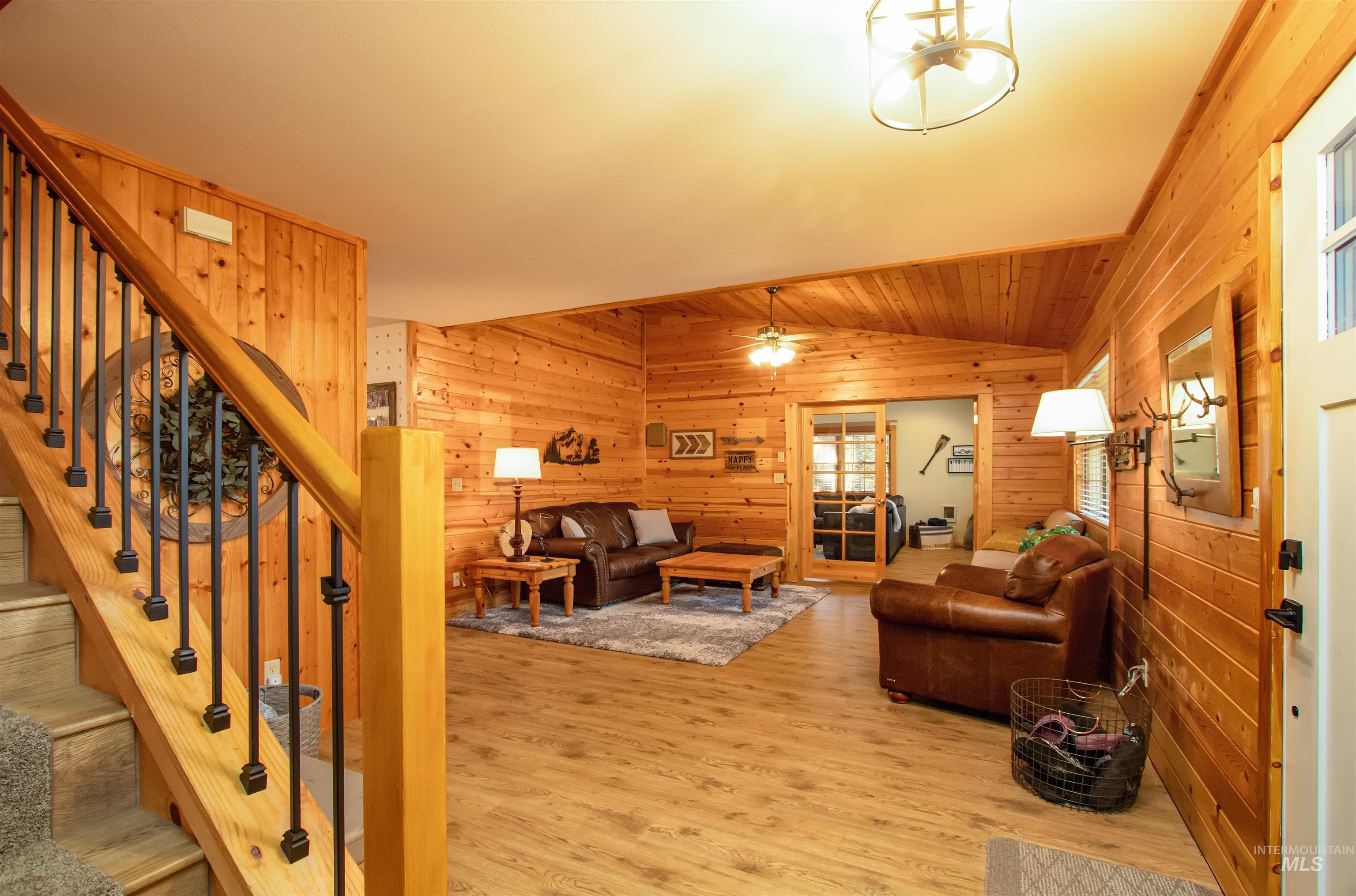 12712 Hereford Property Photo 18