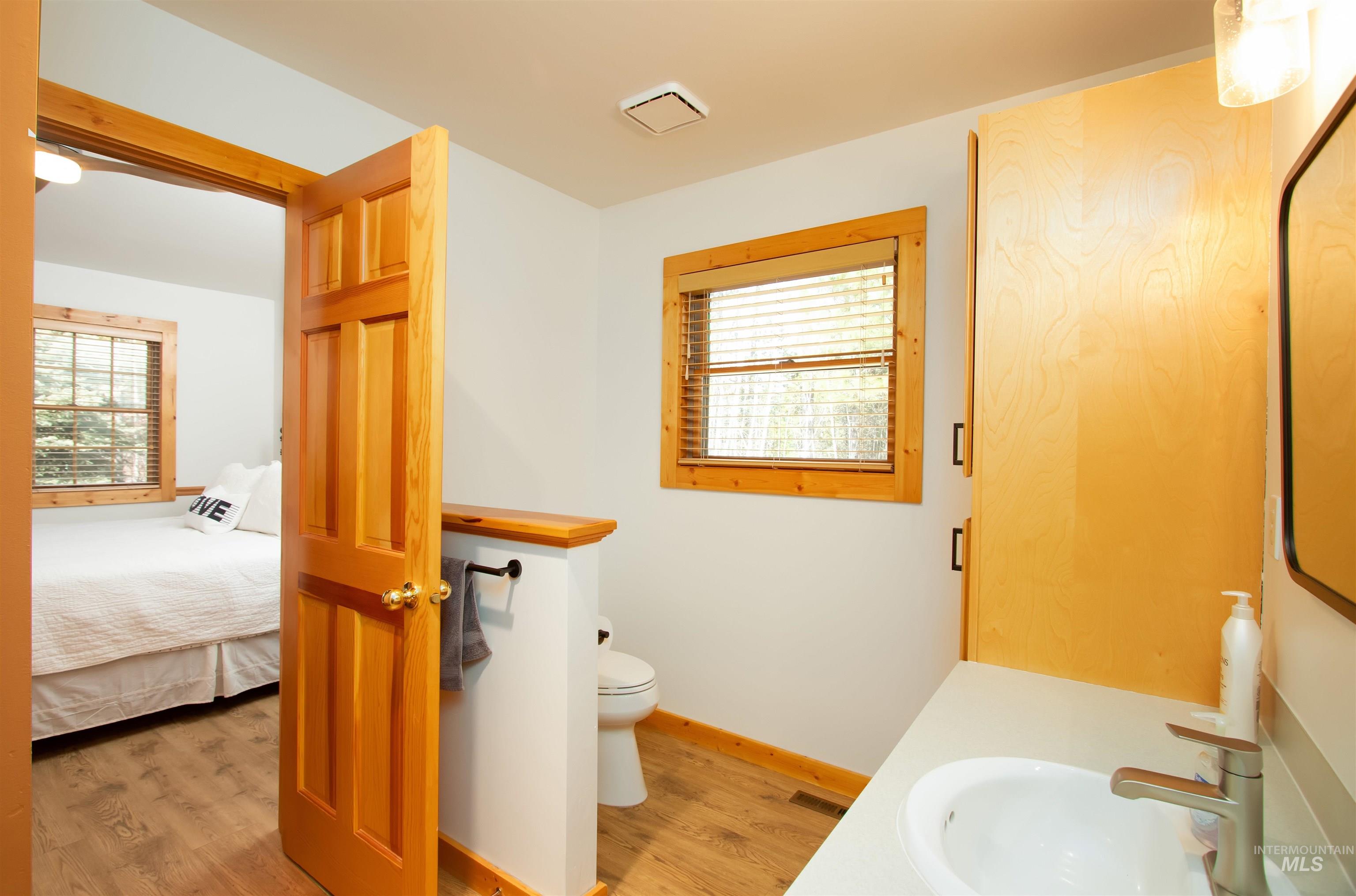 12712 Hereford Property Photo 35