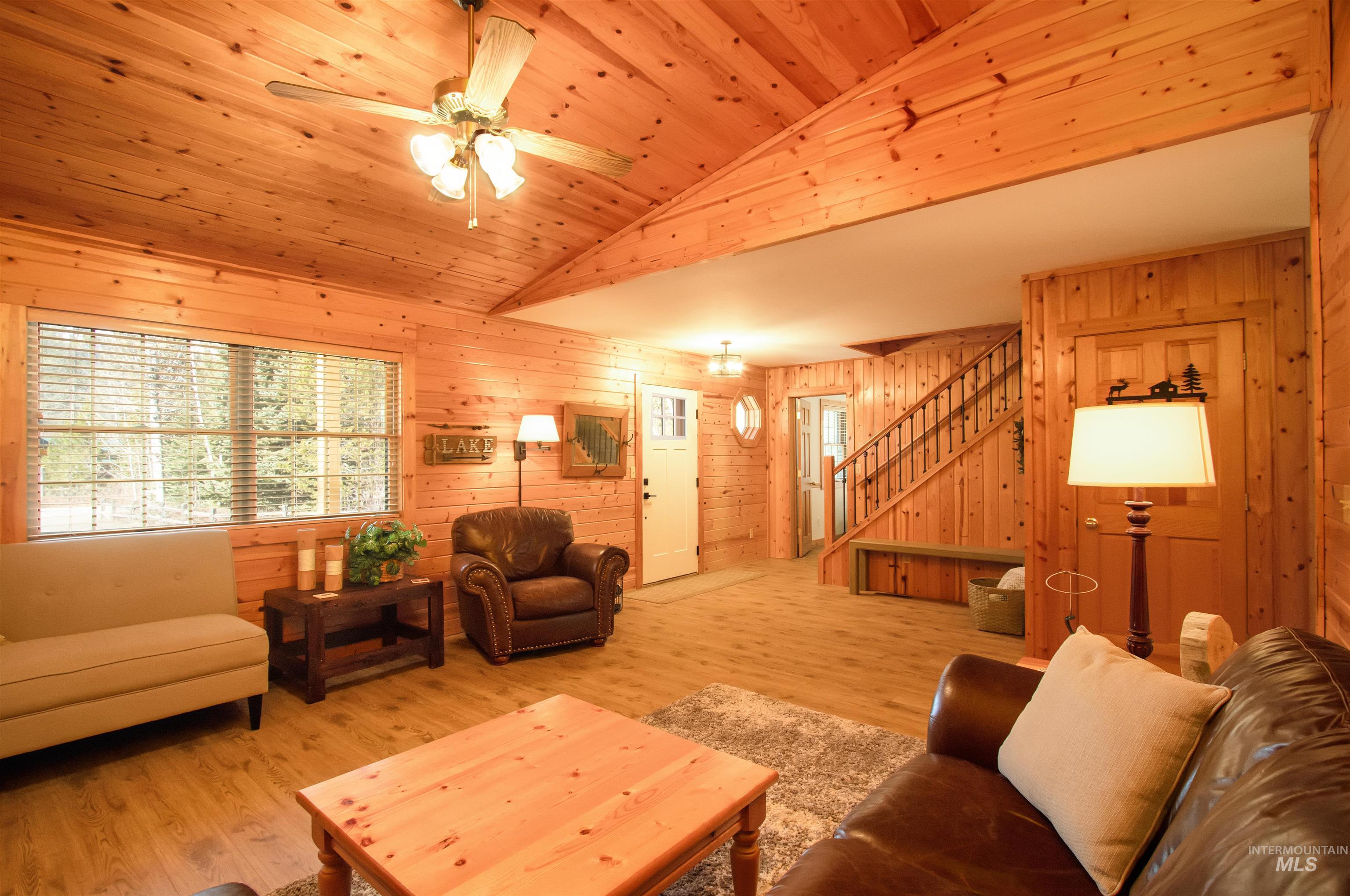 12712 Hereford Property Photo 38