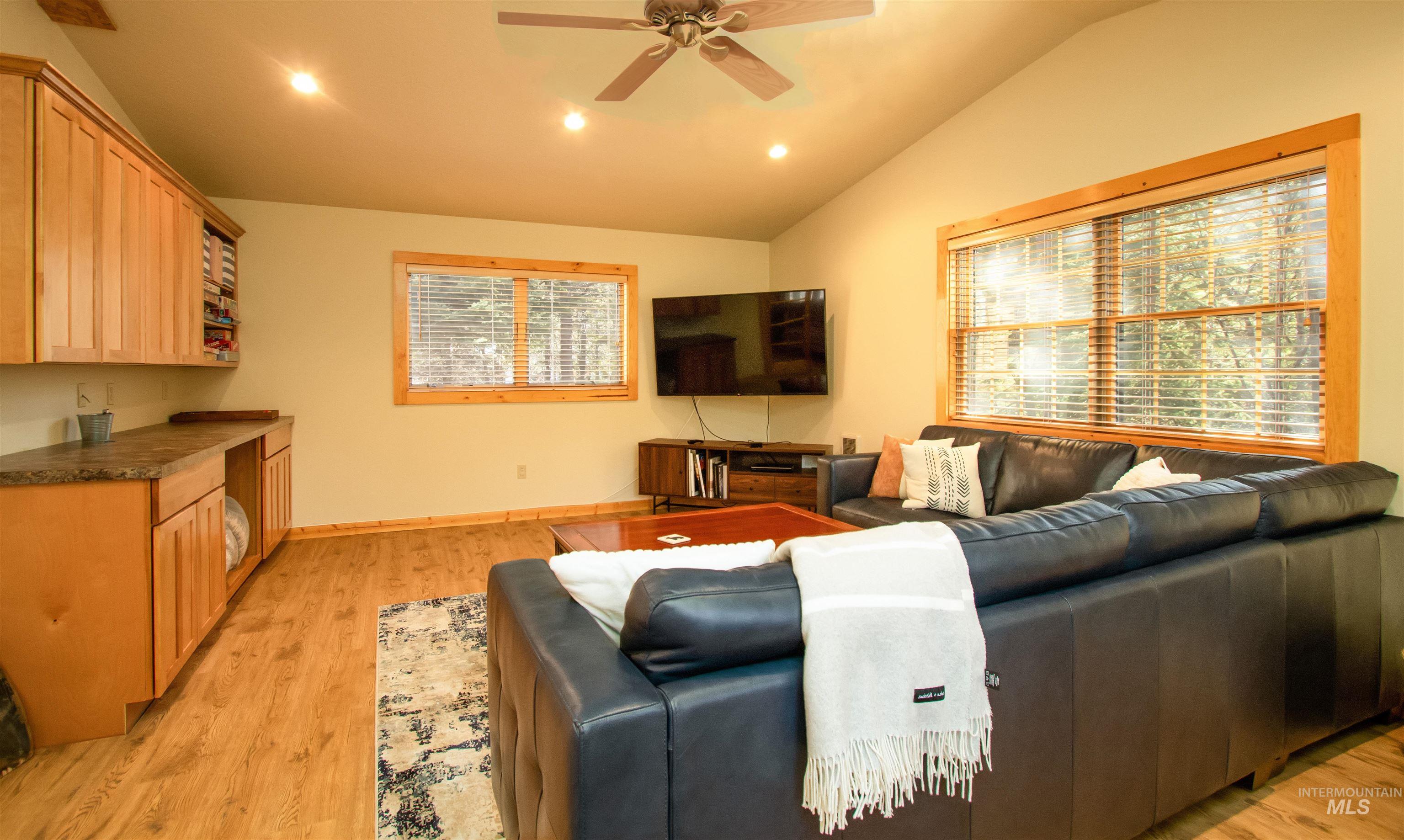 12712 Hereford Property Photo 39