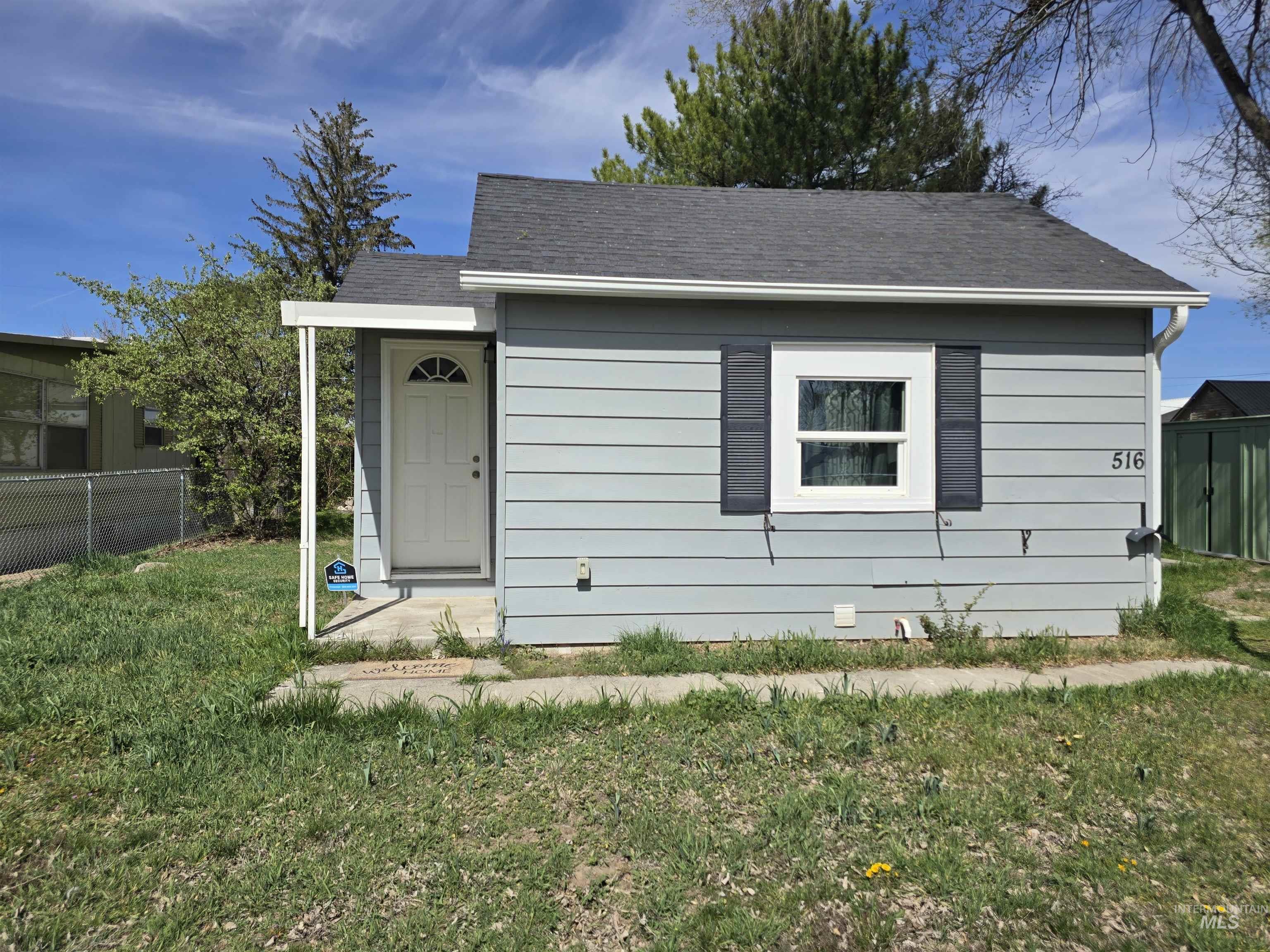 516 W Avenue C Property Photo 1