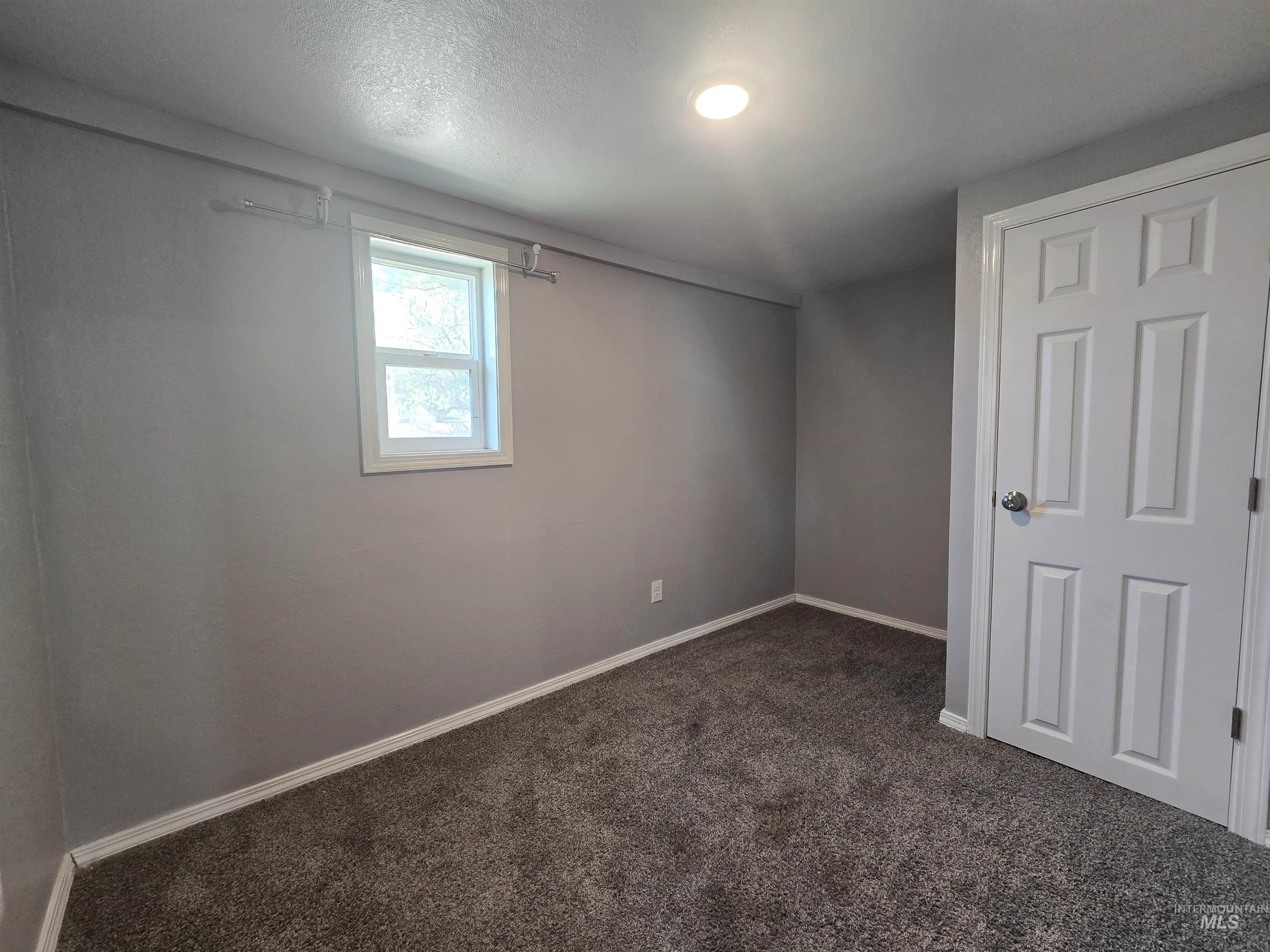 516 W Avenue C Property Photo 21