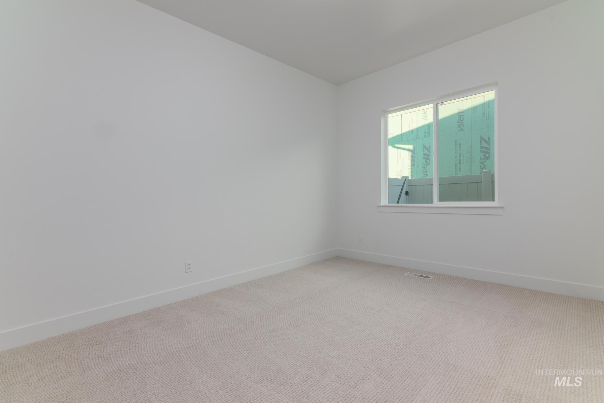 2568 N Leatherwood Ave Property Photo 22