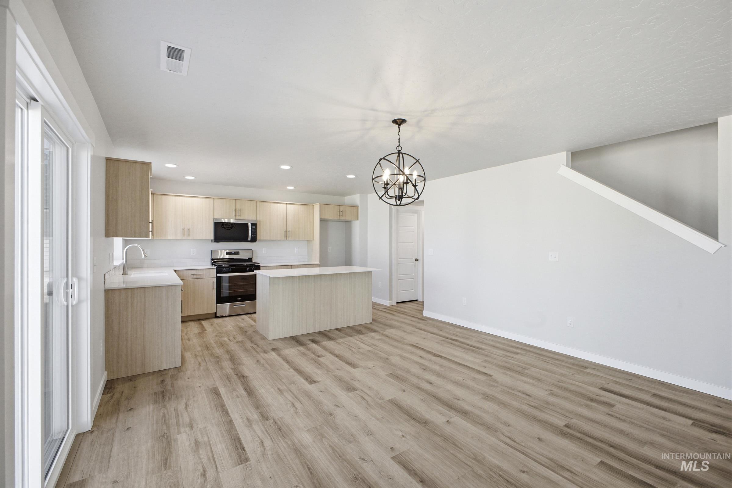8179 E Cool River Lp Property Photo 2