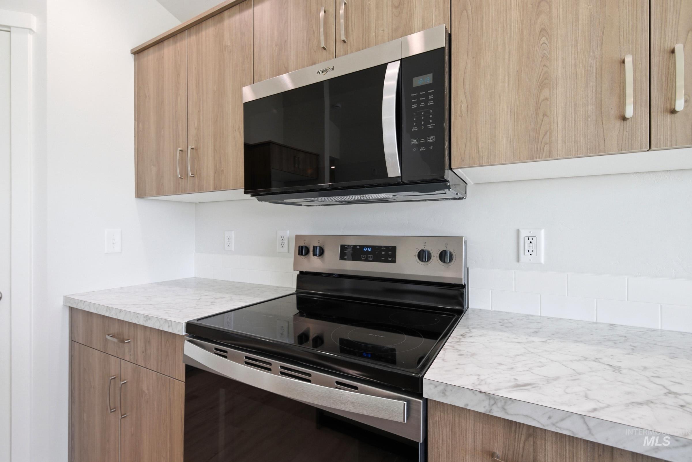 604 Rosemary Ave Property Photo 8
