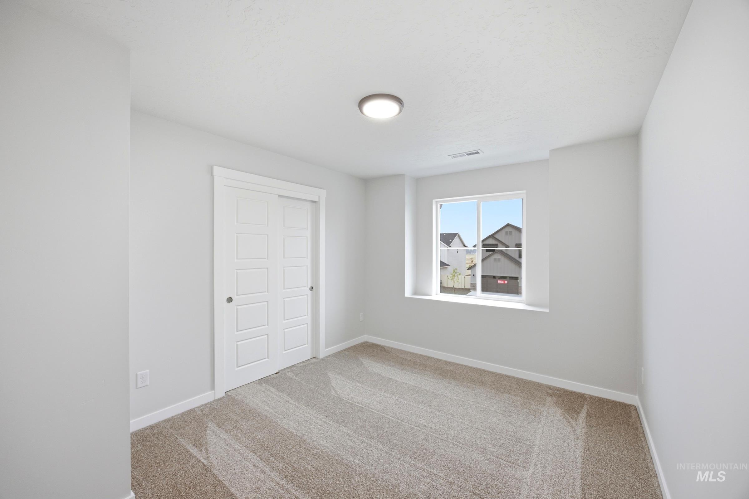 2135 S Border Way Property Photo 32