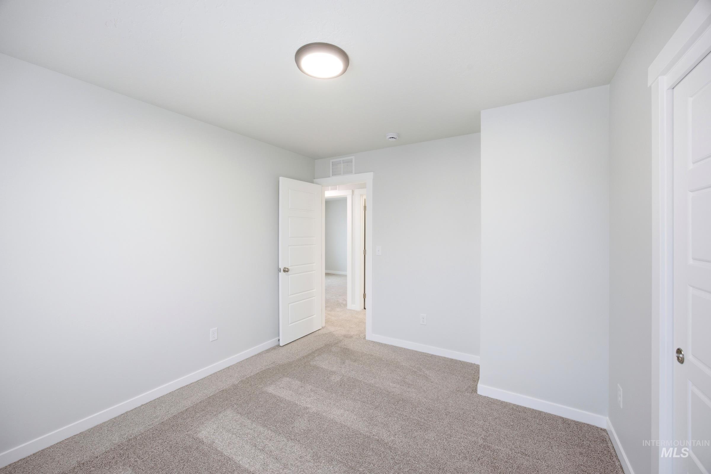 2135 S Border Way Property Photo 33