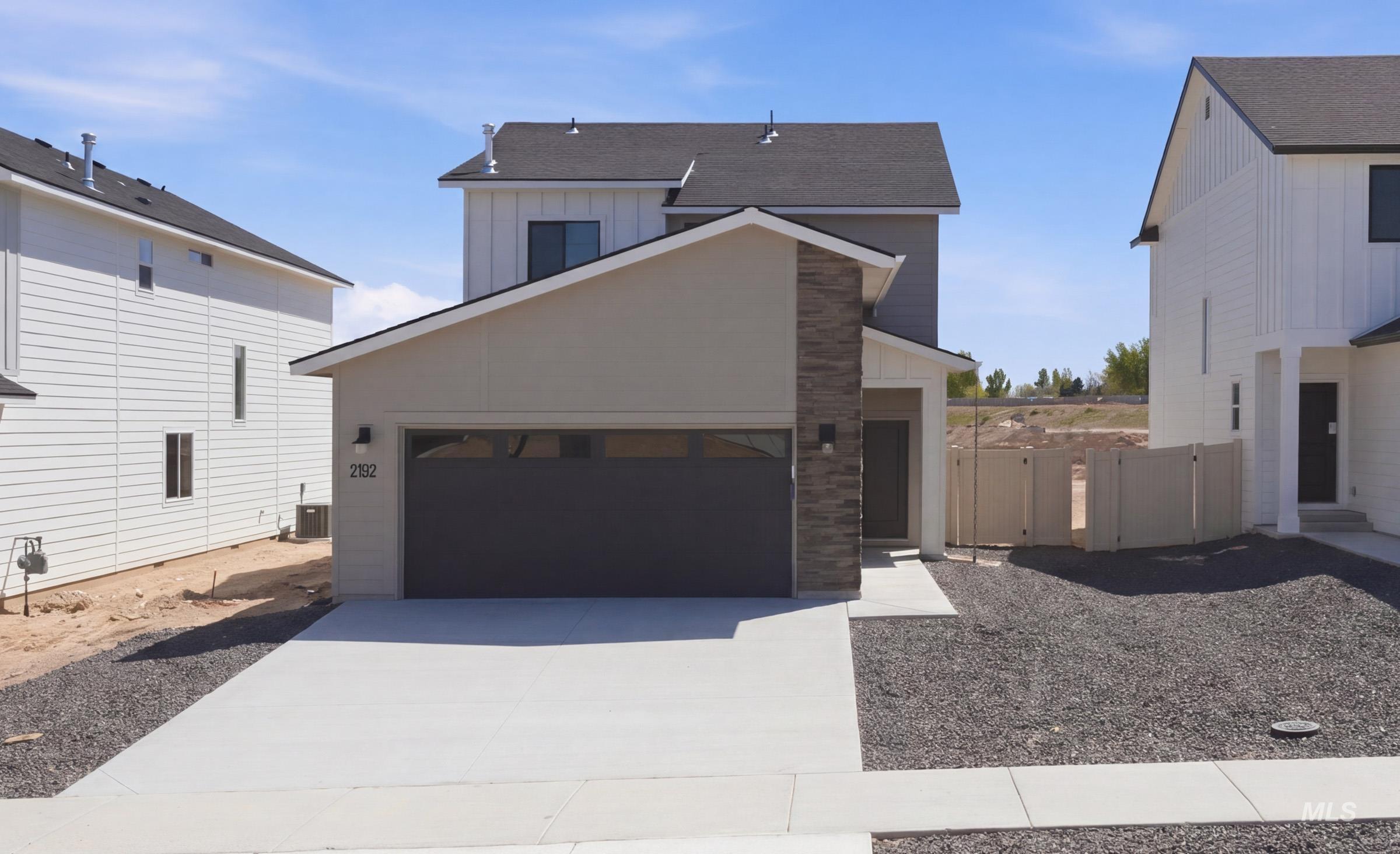 2192 S Border Way Property Photo 1