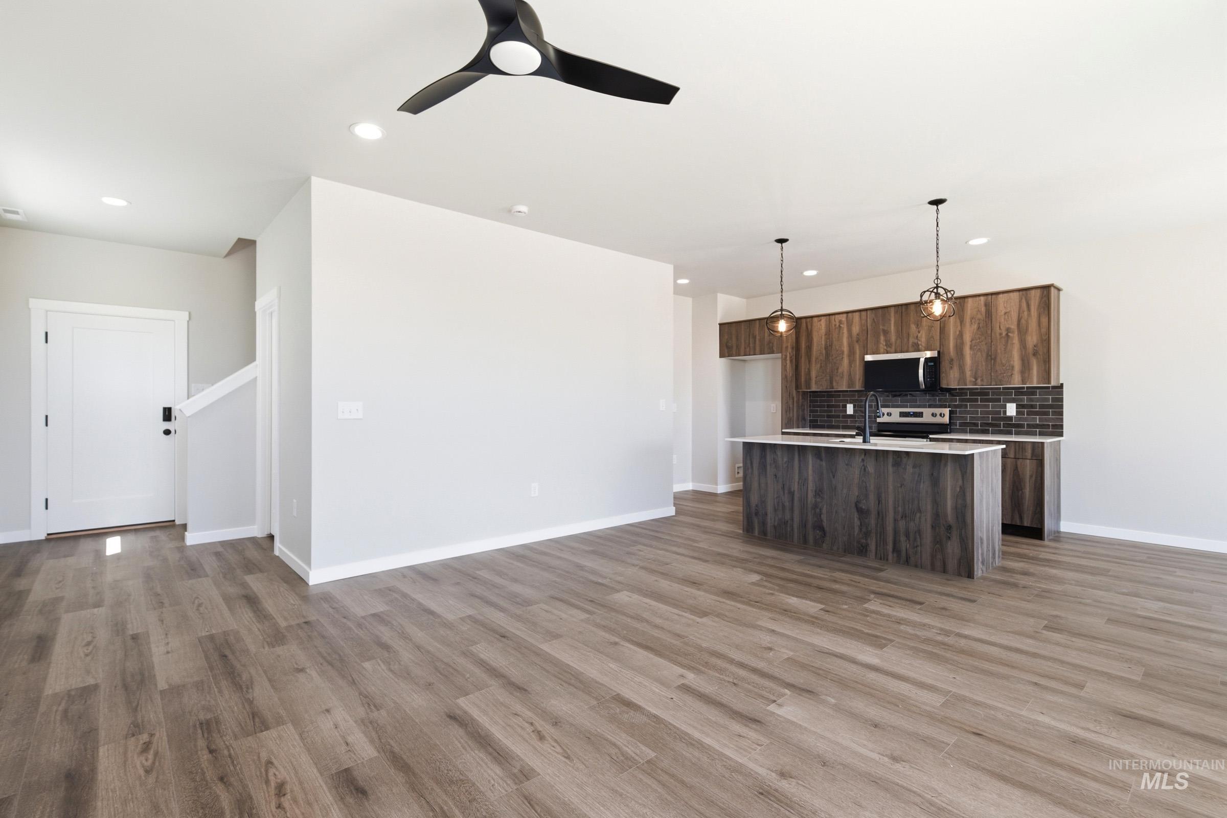 2192 S Border Way Property Photo 10