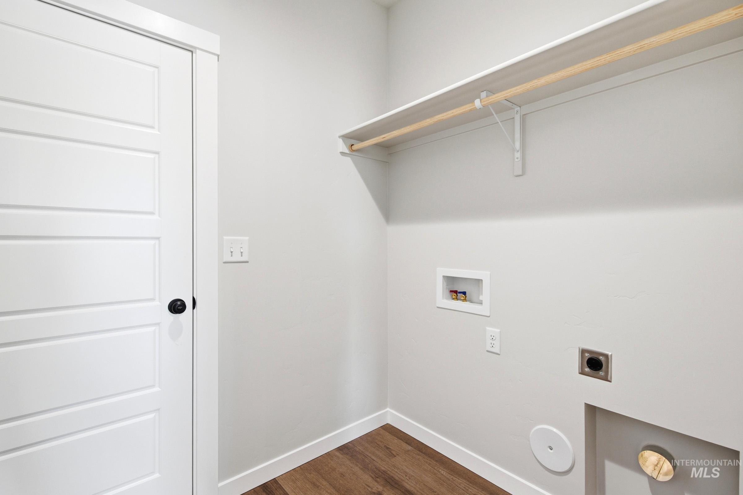 2192 S Border Way Property Photo 11
