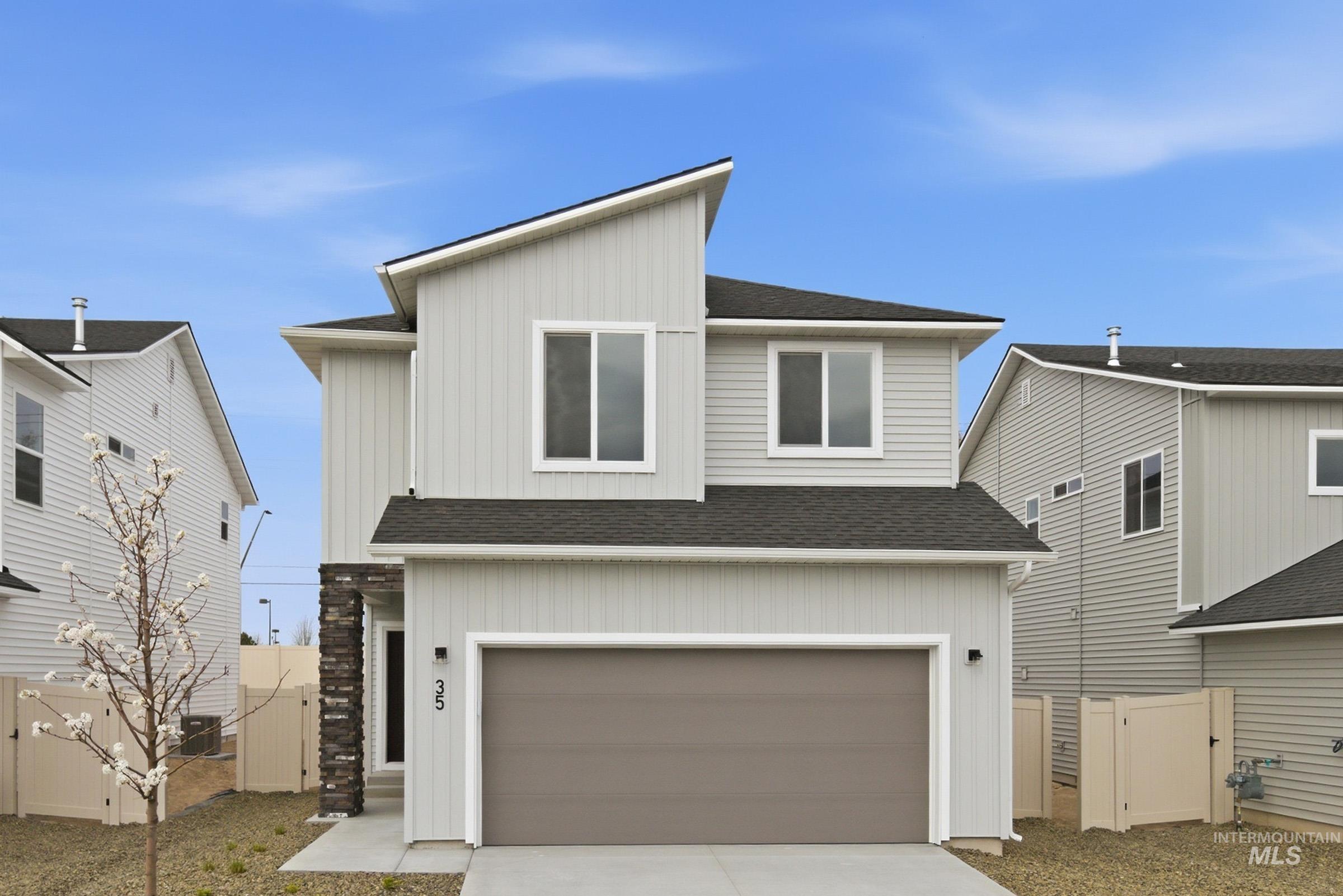 35 S Sweetgrass Ave Property Photo 1