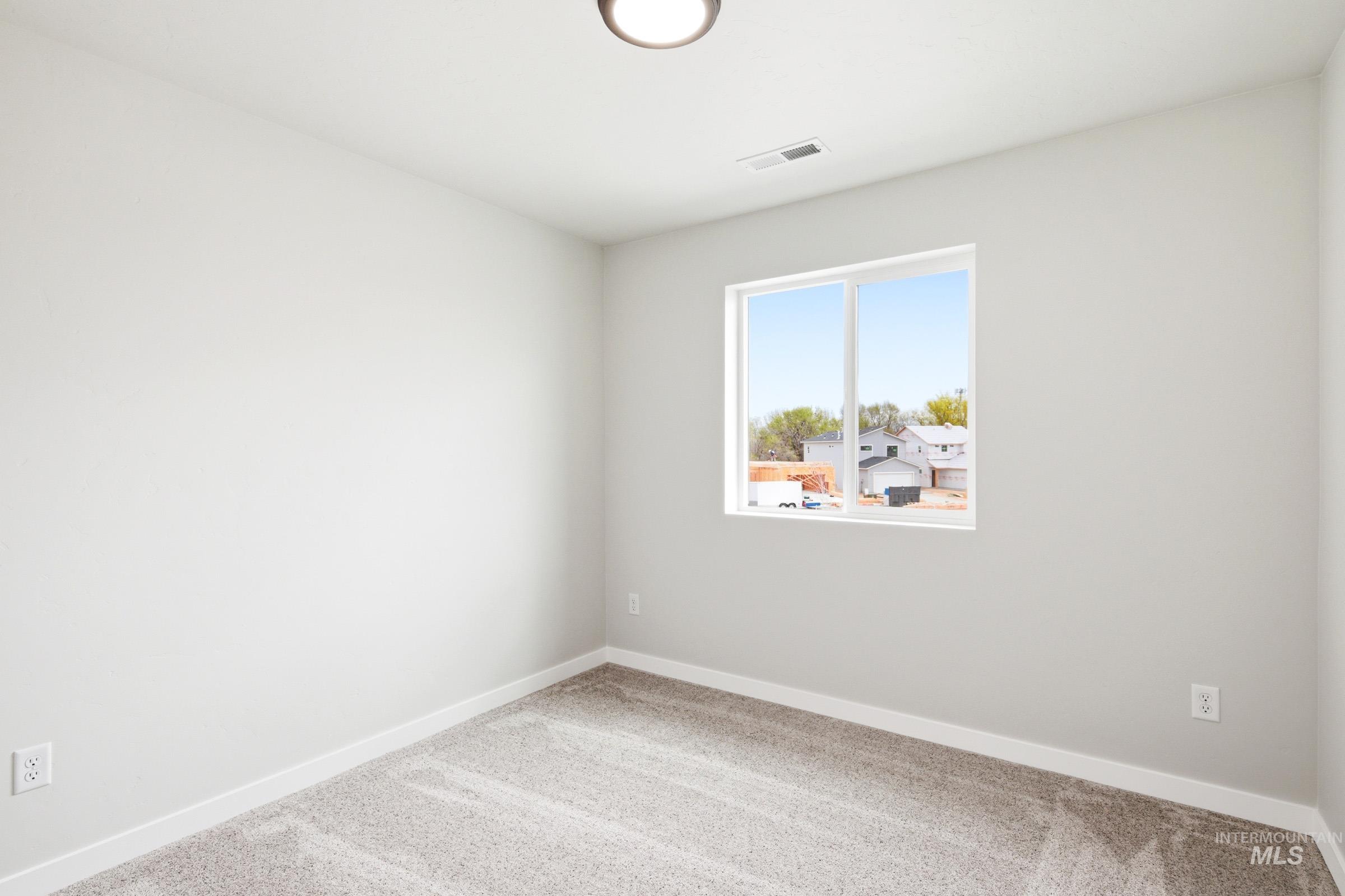 35 S Sweetgrass Ave Property Photo 15