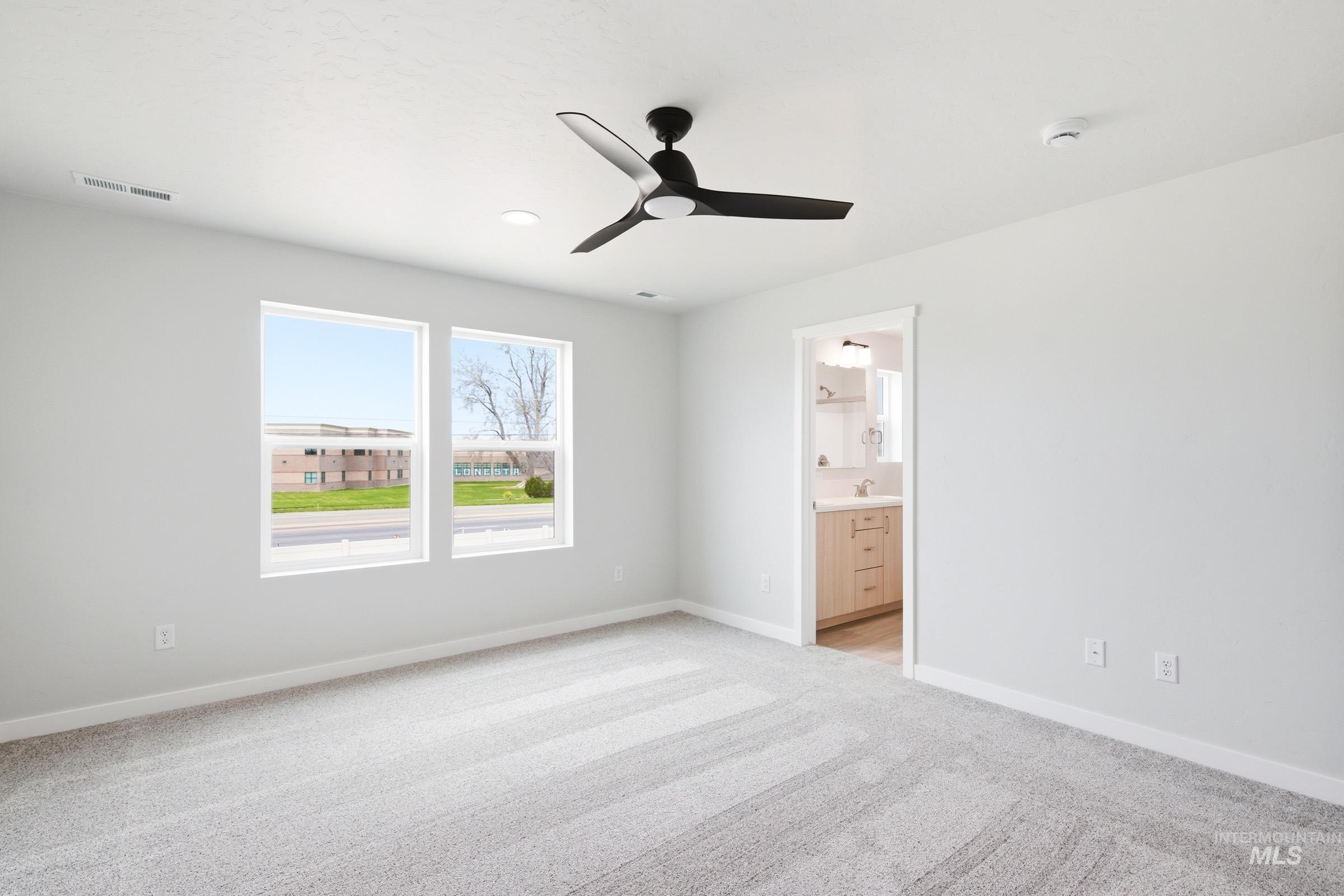 35 S Sweetgrass Ave Property Photo 18