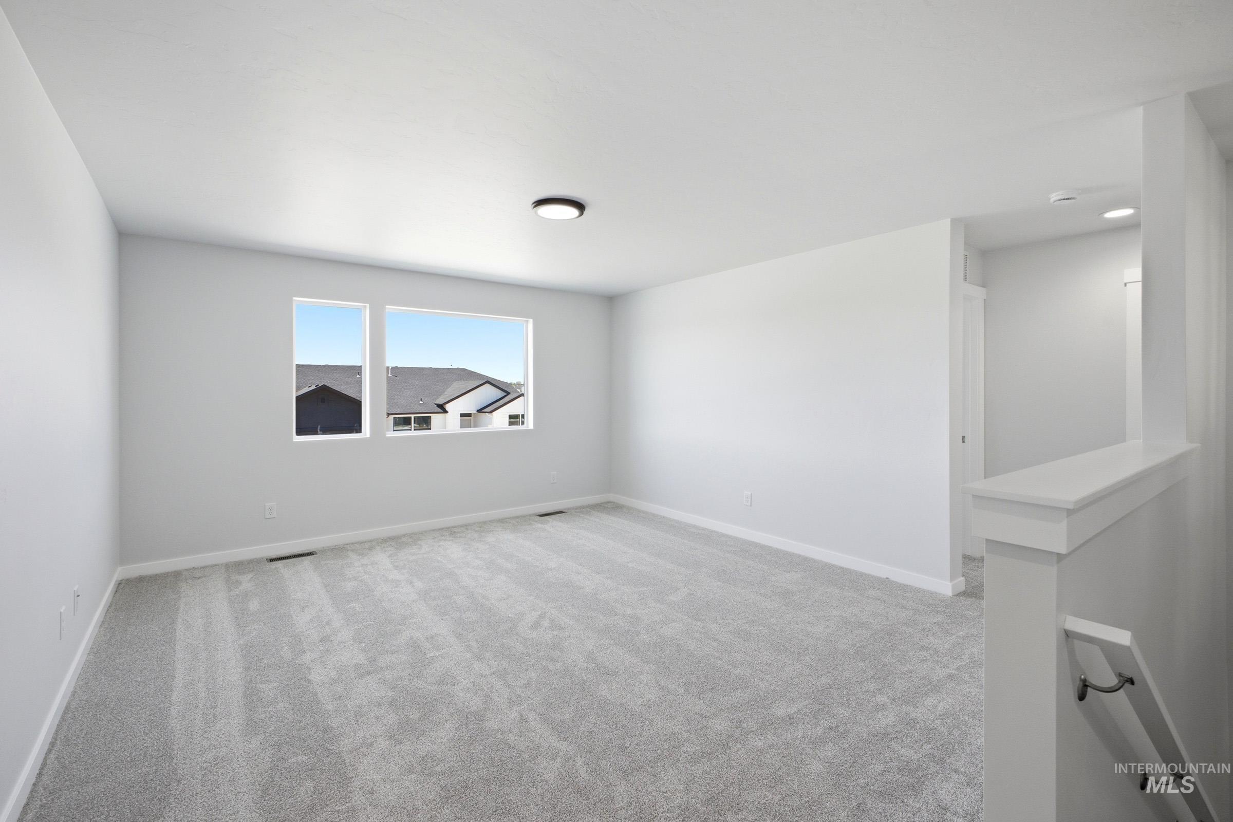 15278 Queensbury Ave Property Photo 12