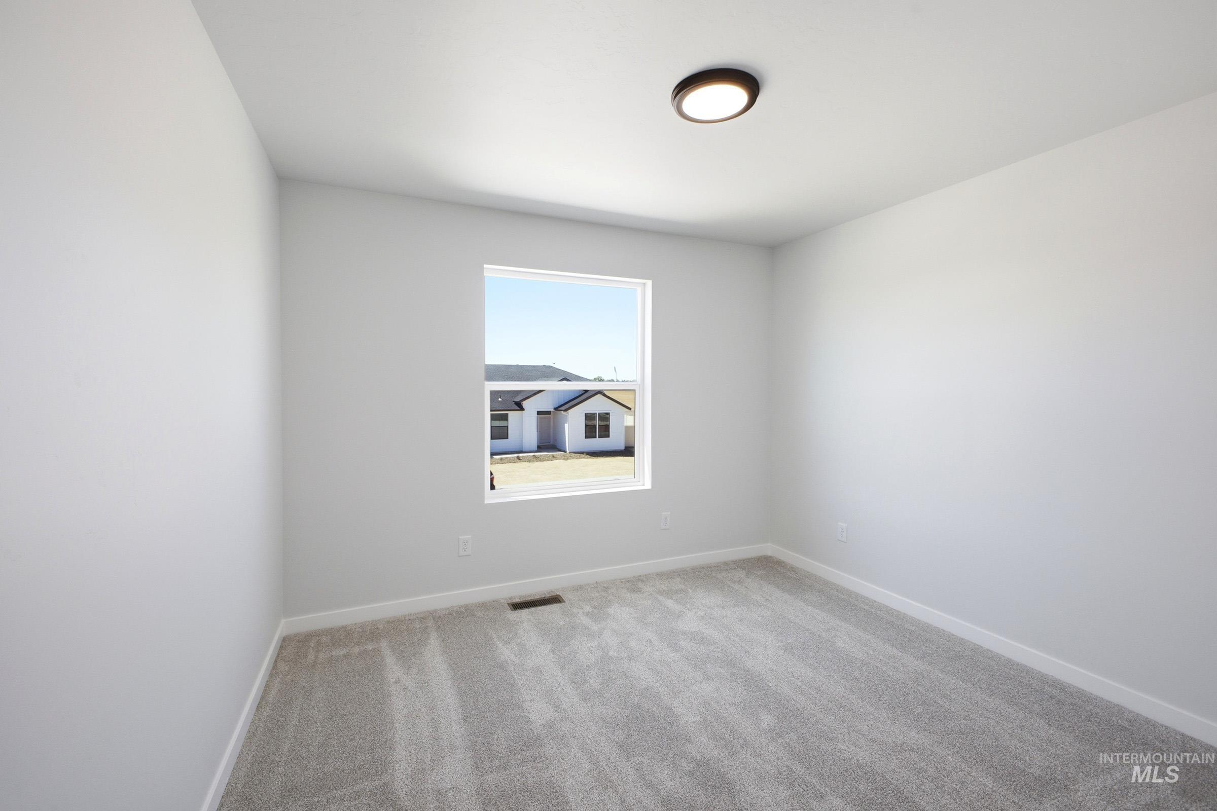 15278 Queensbury Ave Property Photo 15