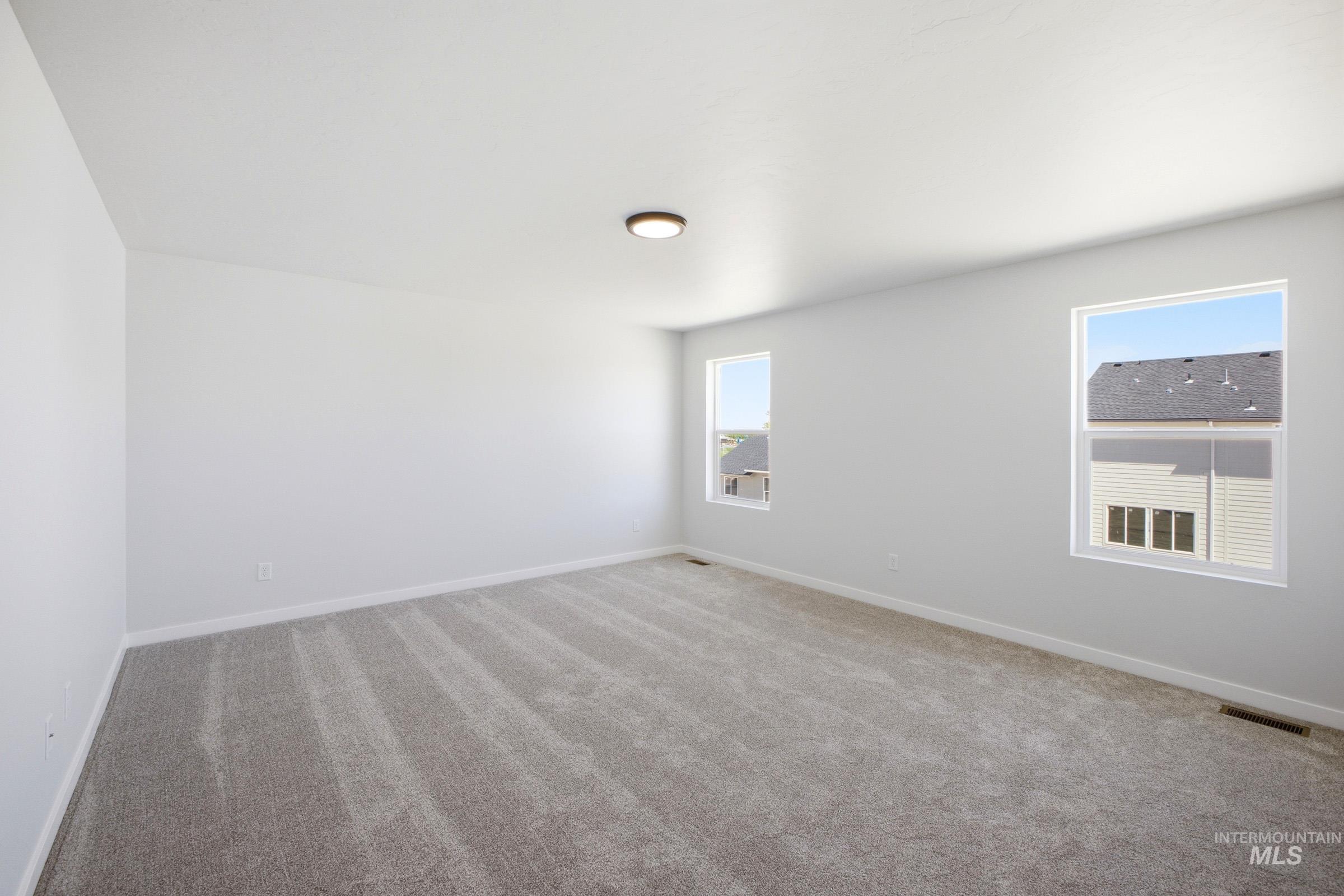 15278 Queensbury Ave Property Photo 18