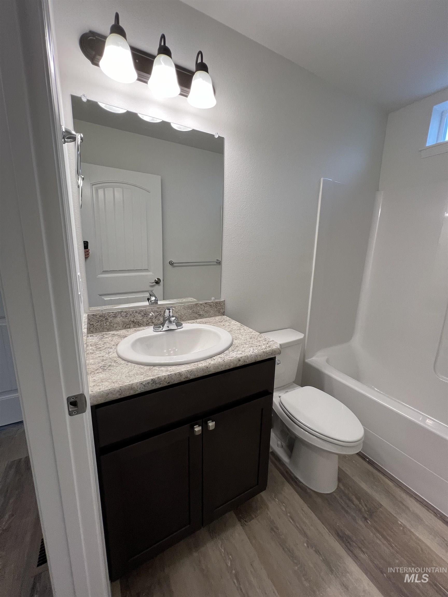 1743 Yellowstone Ct Property Photo 6
