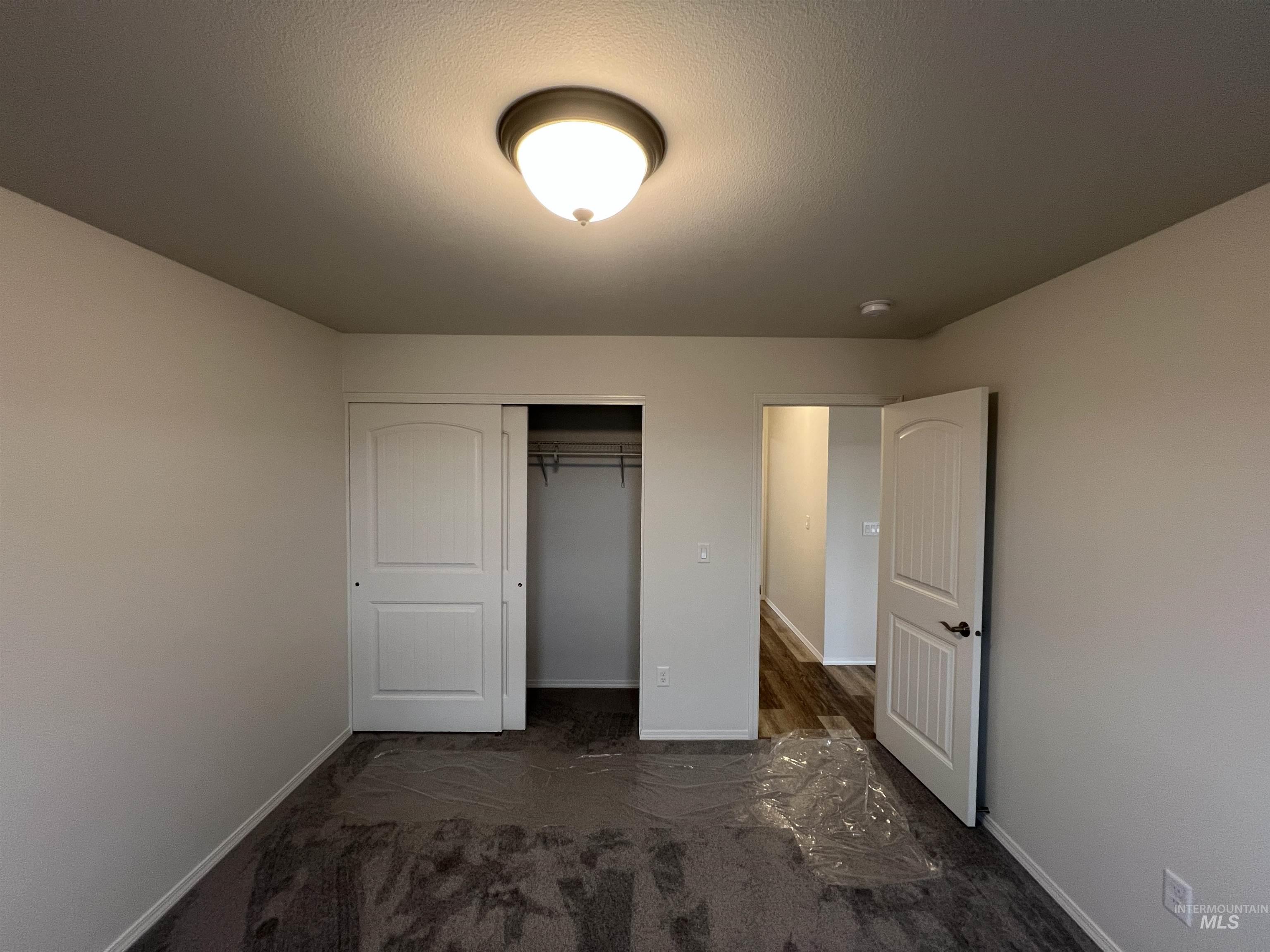 1743 Yellowstone Ct Property Photo 7
