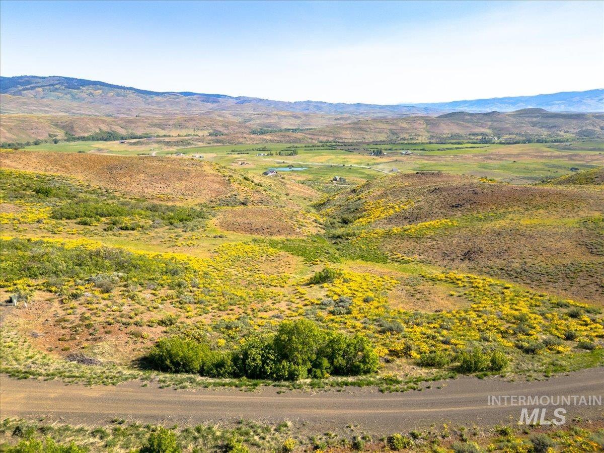 L15 Cuddy View Drive Property Photo 1