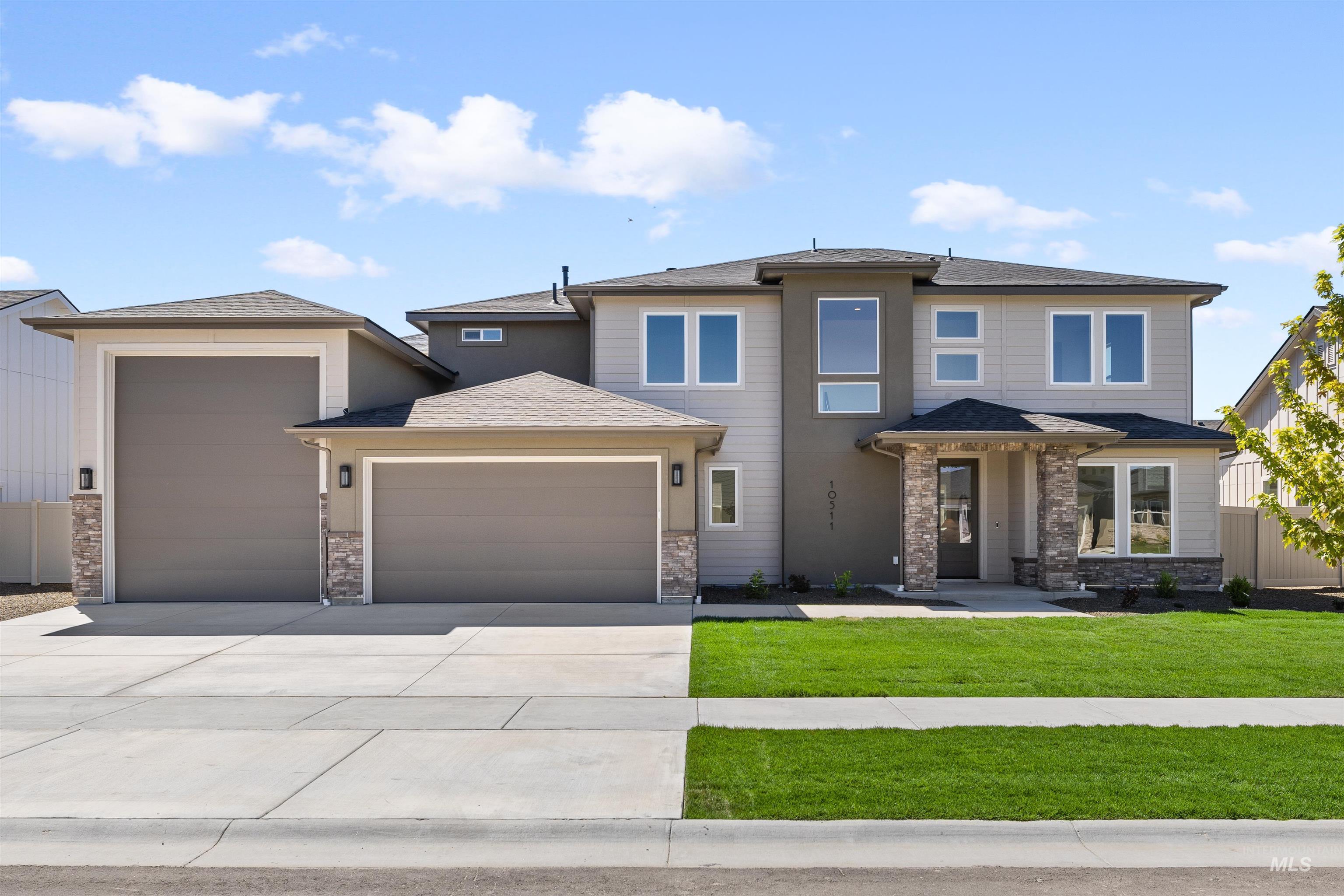 10511 W Mizzle Drive Property Photo 1